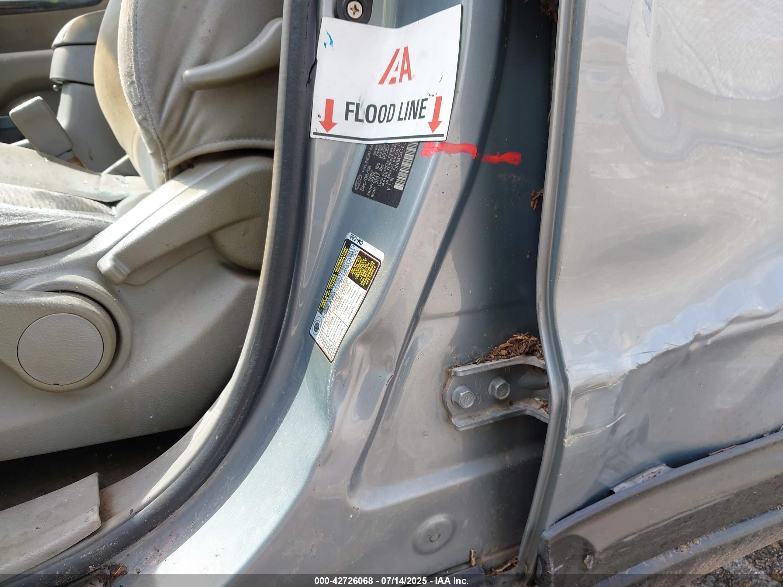 HYUNDAI SANTA image 6