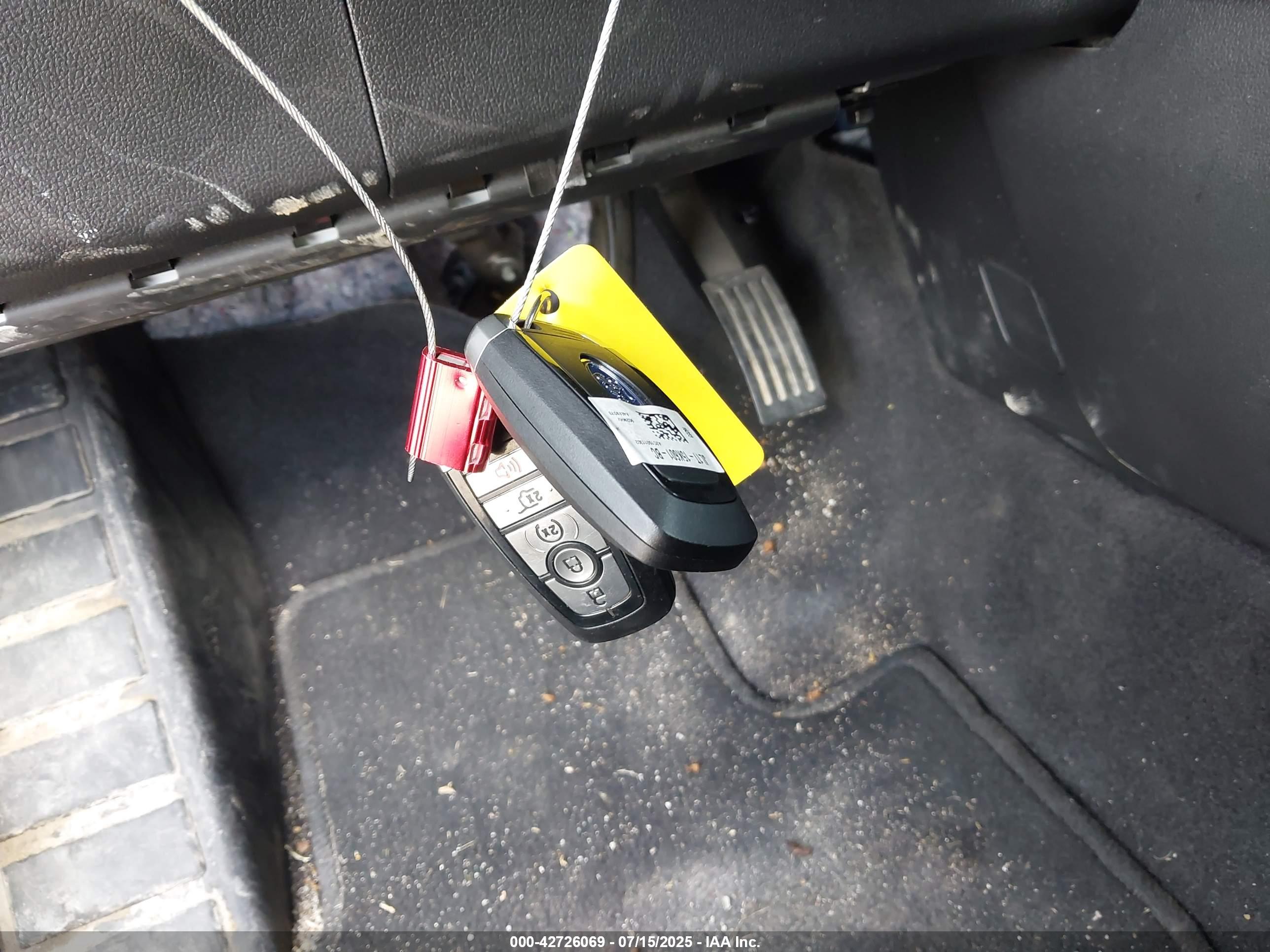 FORD ESCAPE image 11