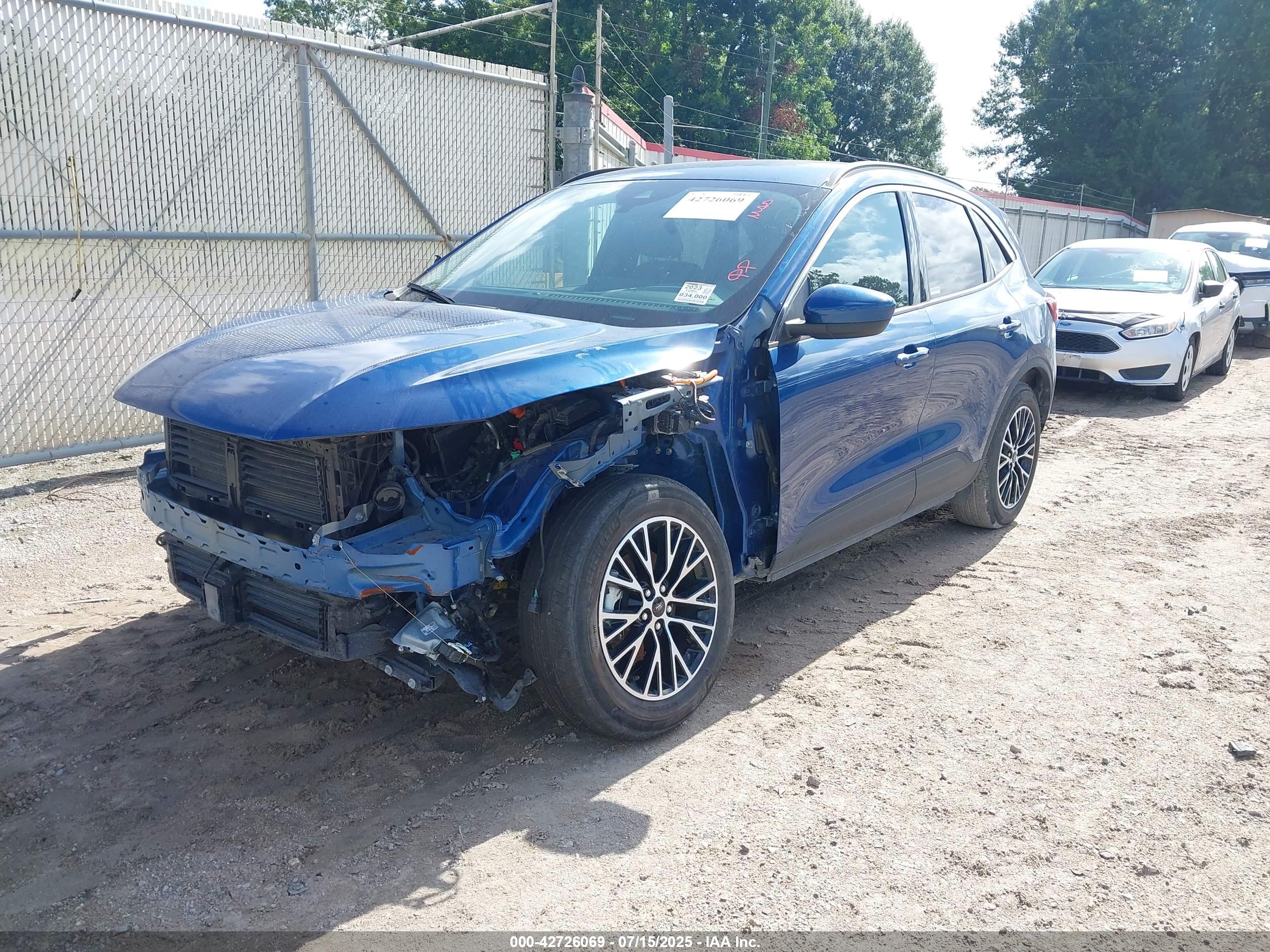 FORD ESCAPE image 2