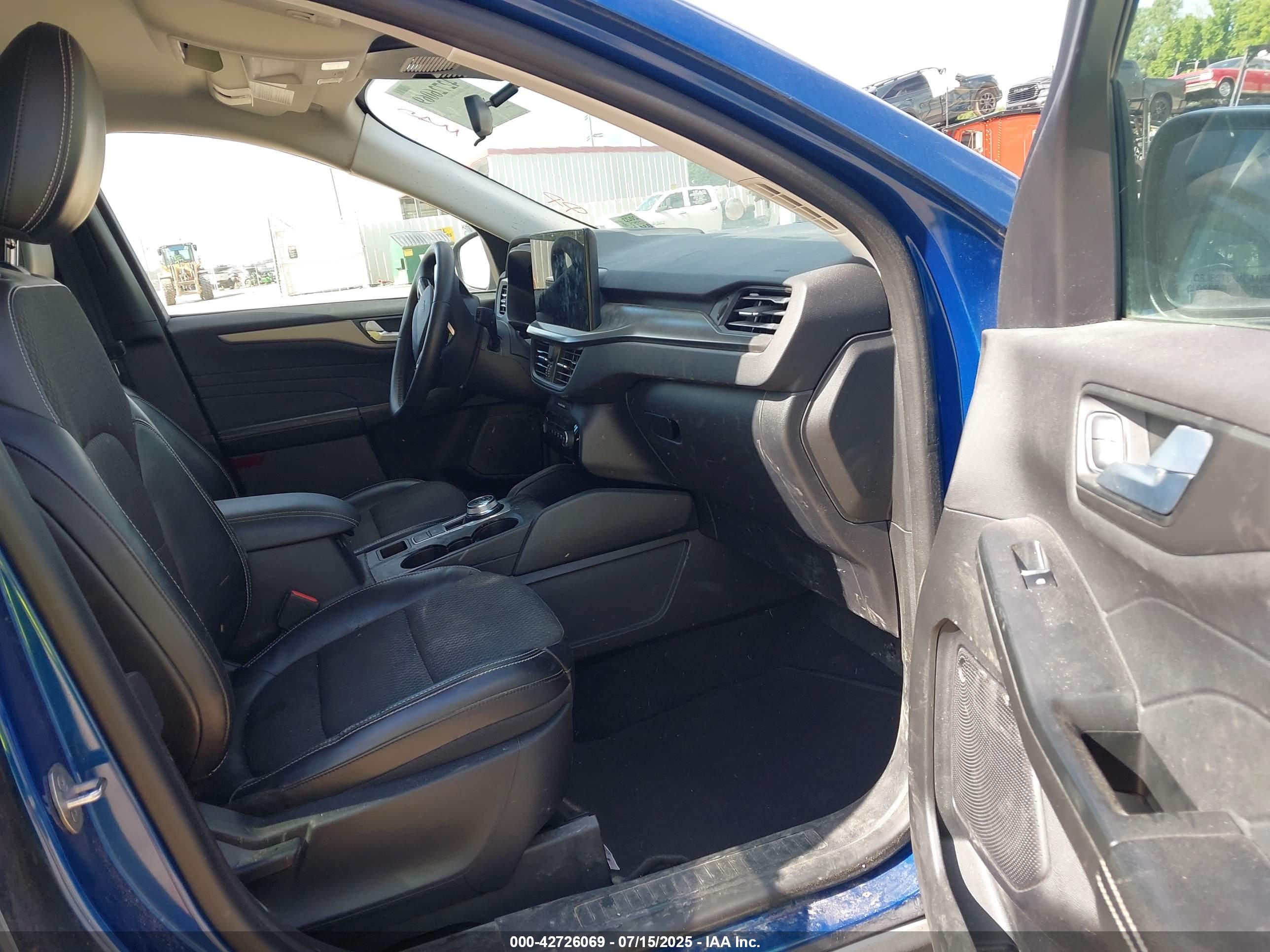 FORD ESCAPE image 5