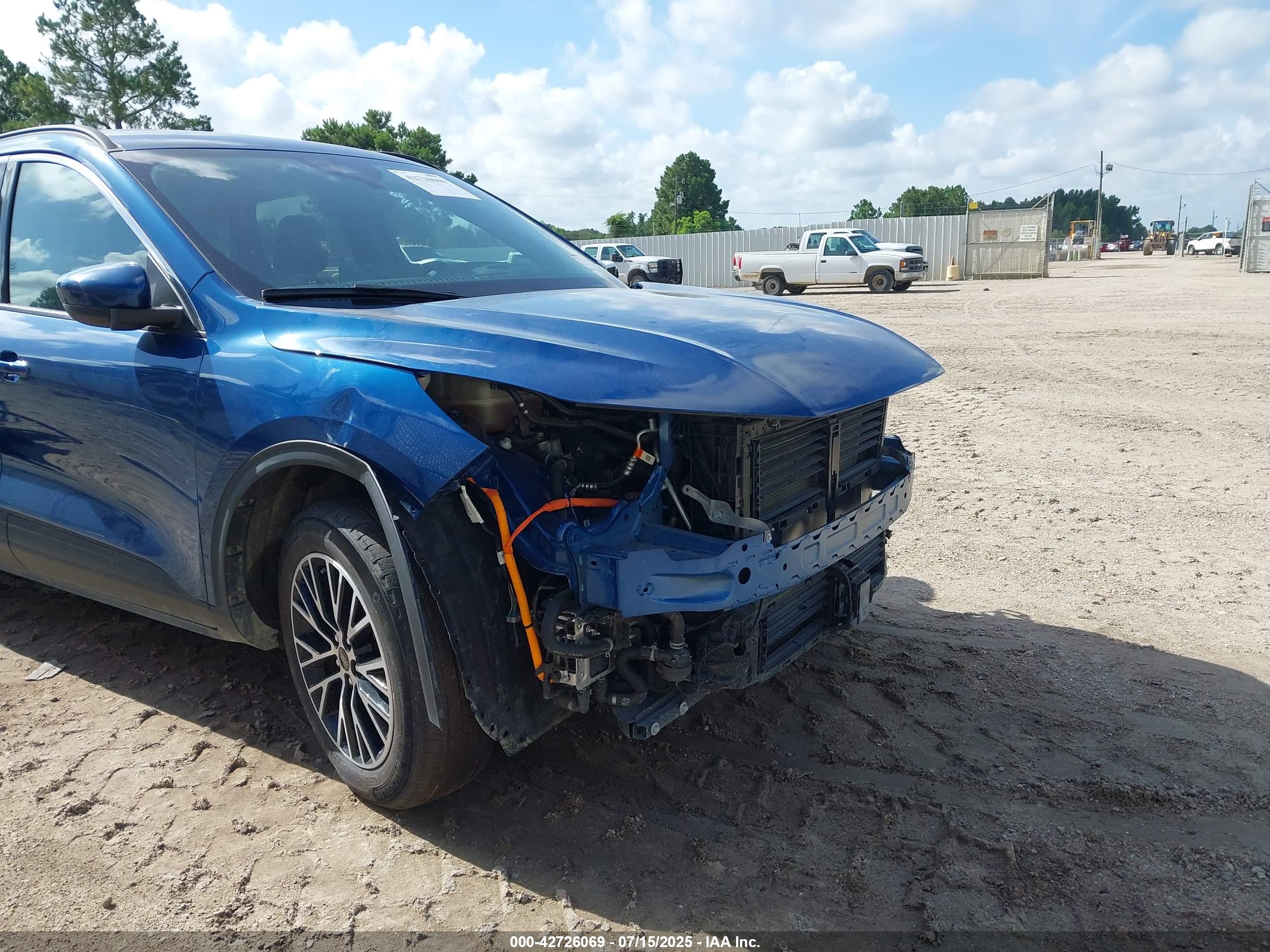 FORD ESCAPE image 6