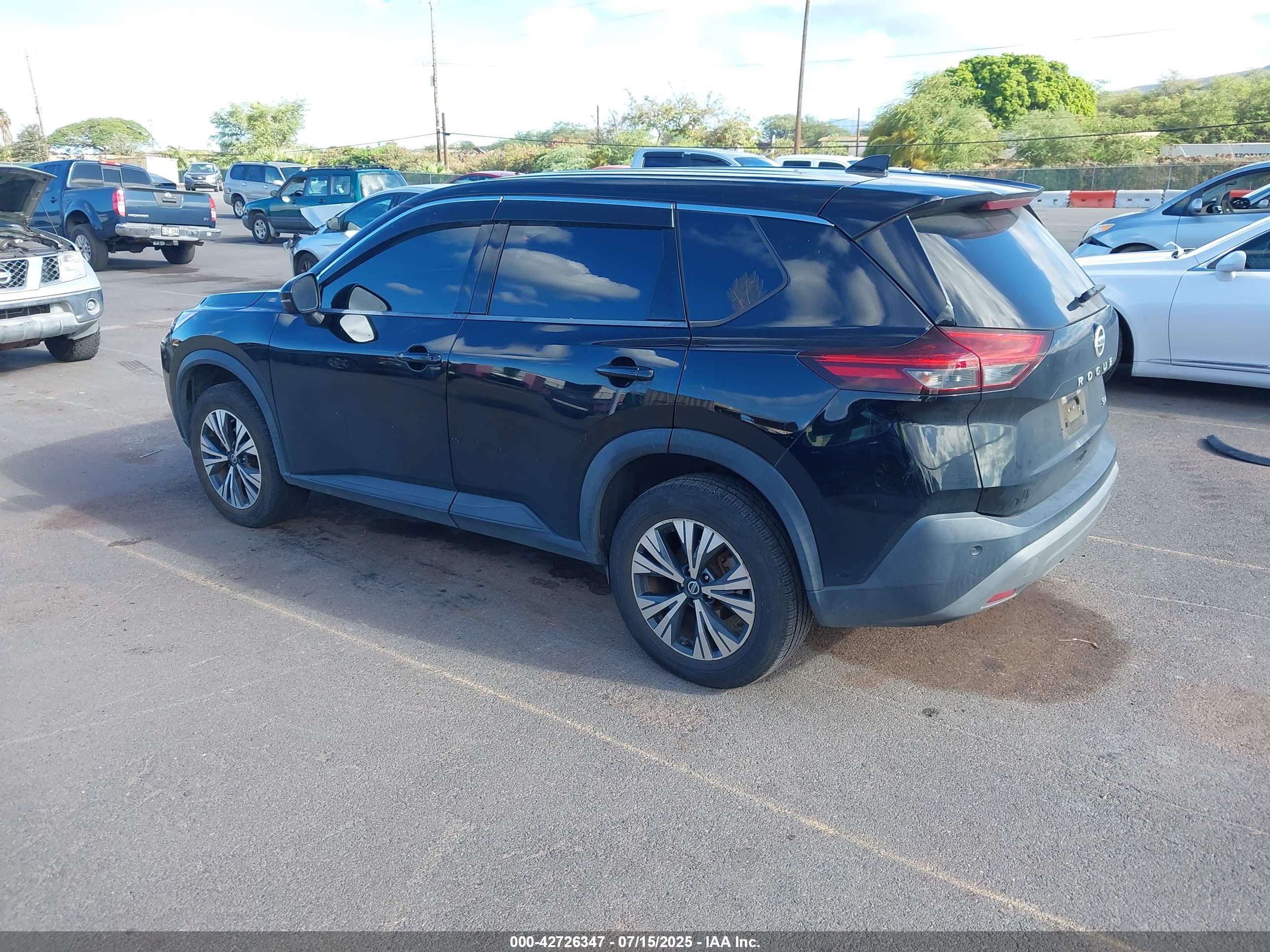 NISSAN ROGUE image 3