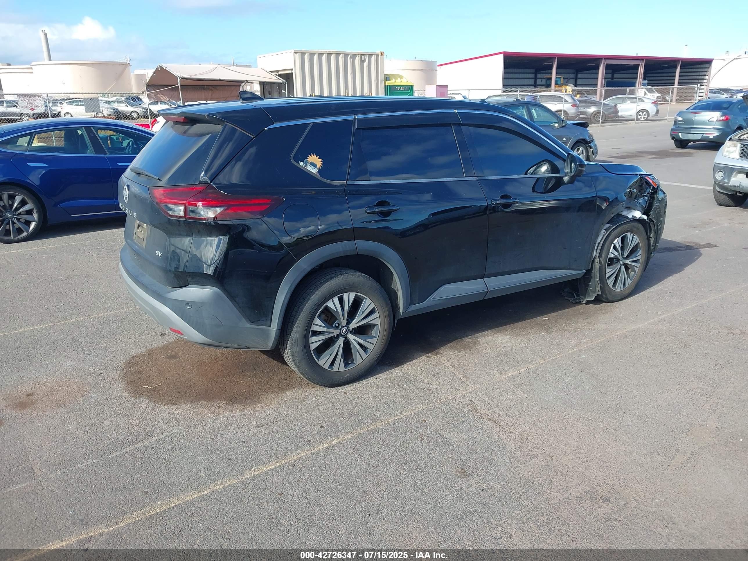 NISSAN ROGUE image 4