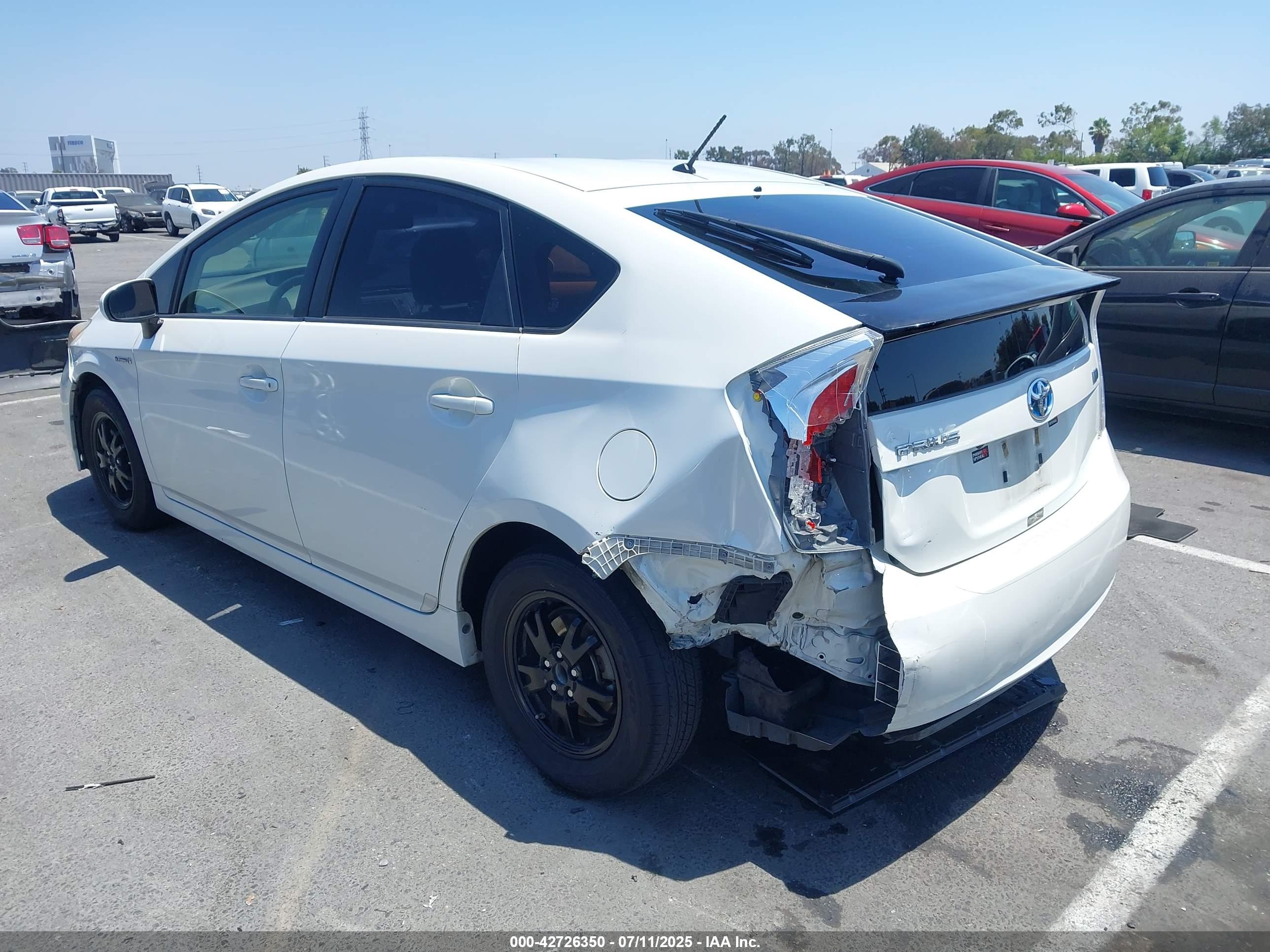 TOYOTA PRIUS image 3