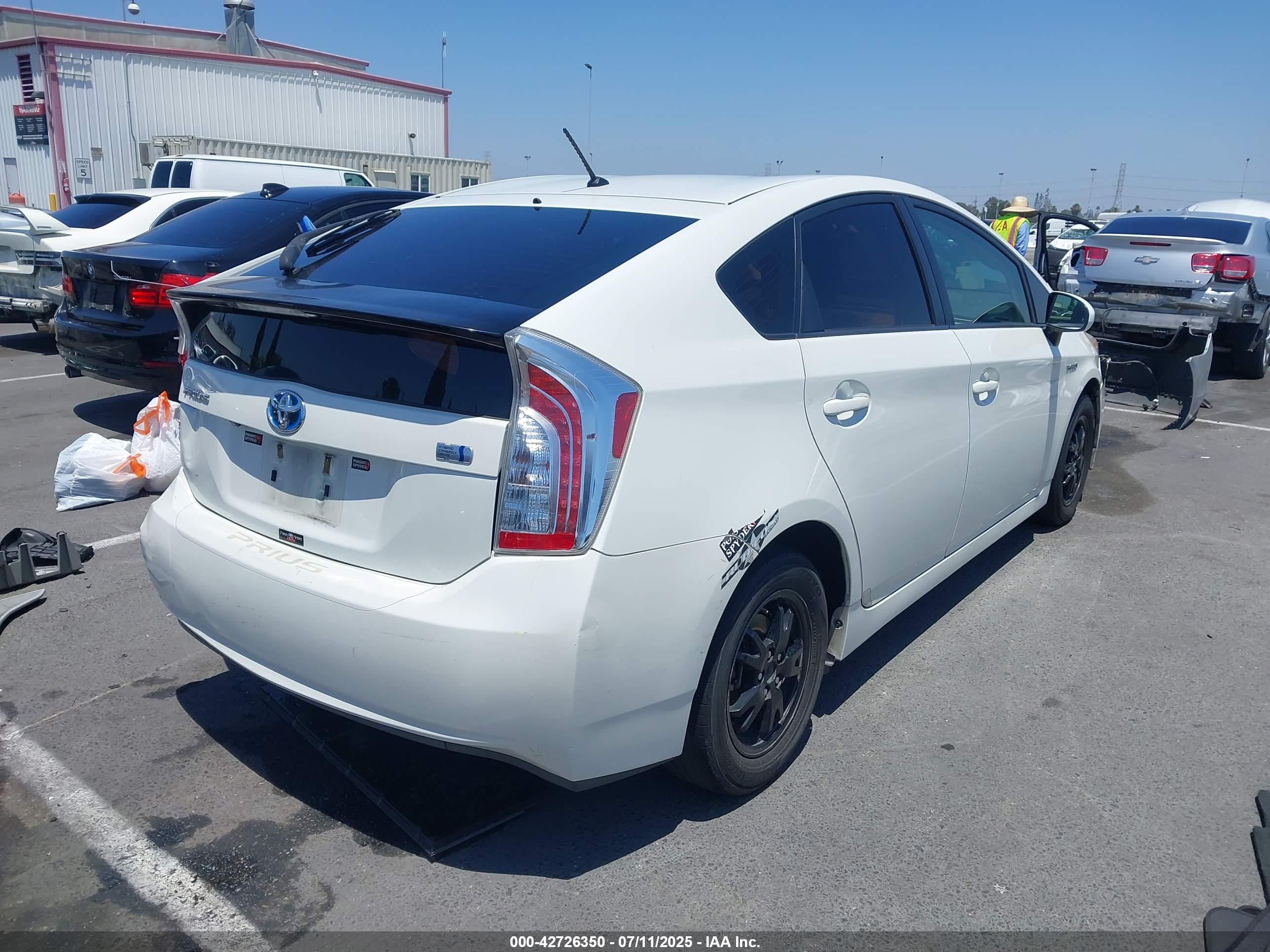 TOYOTA PRIUS image 4