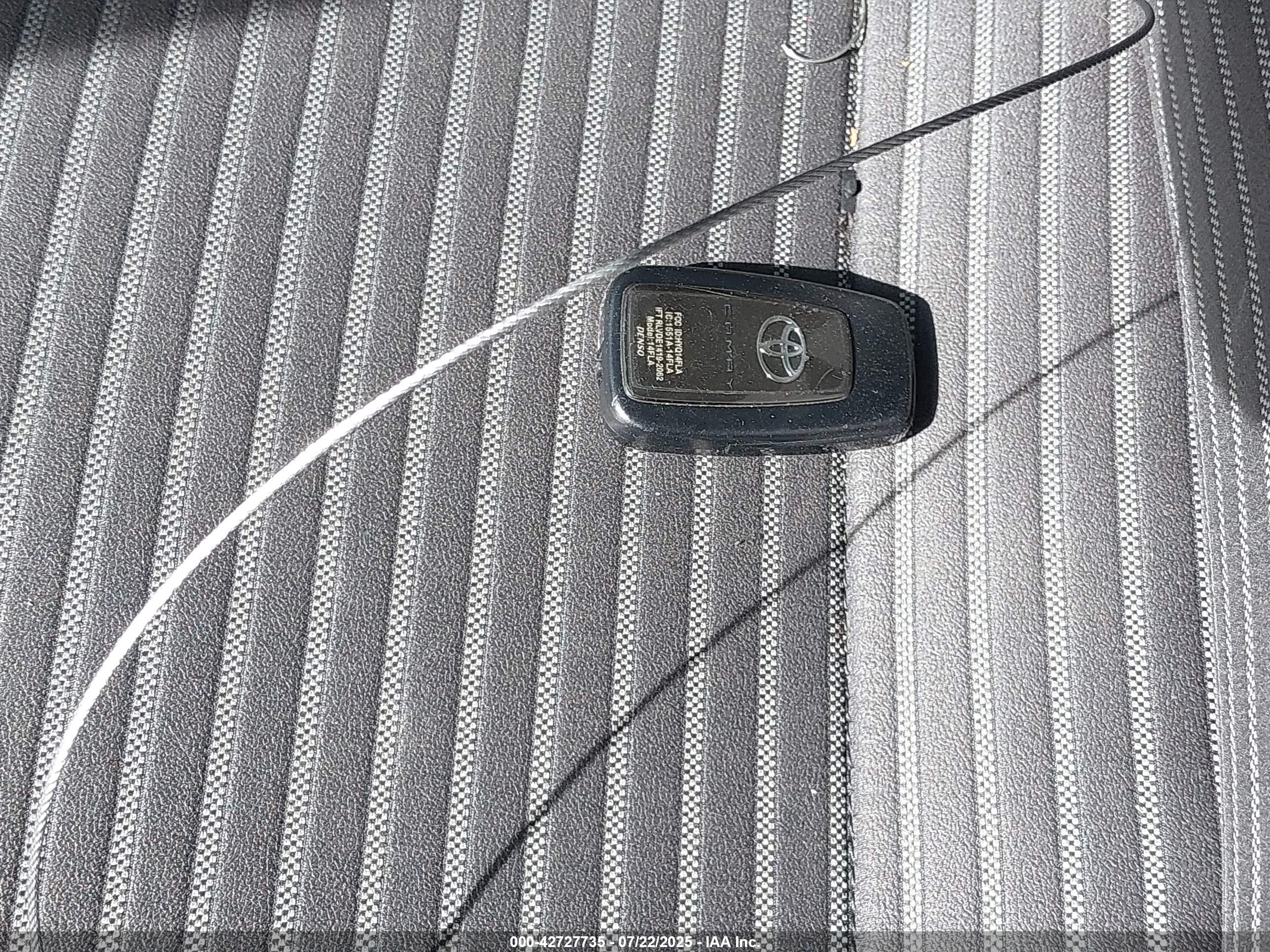 TOYOTA CAMRY image 11