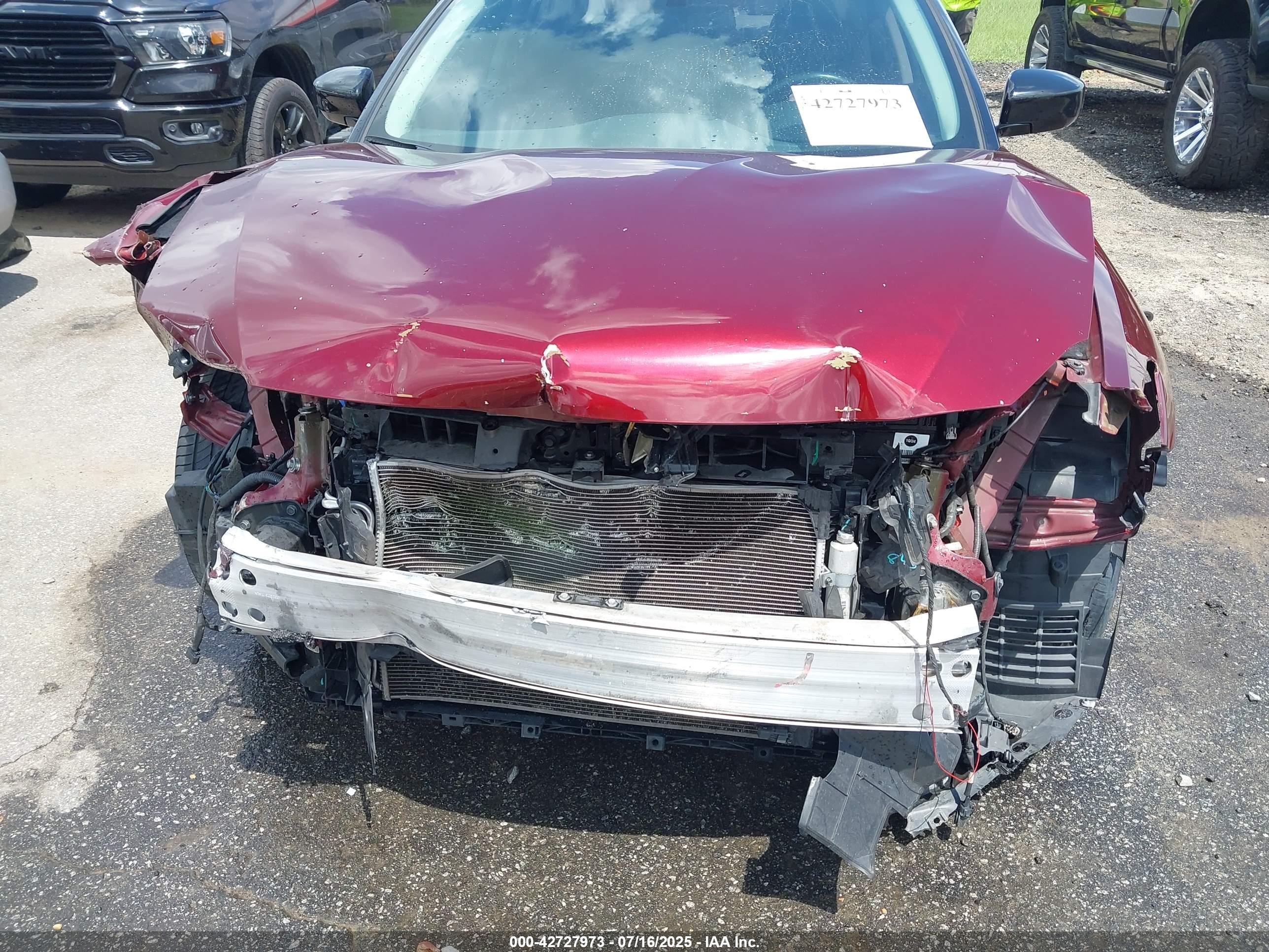 NISSAN MAXIMA image 6