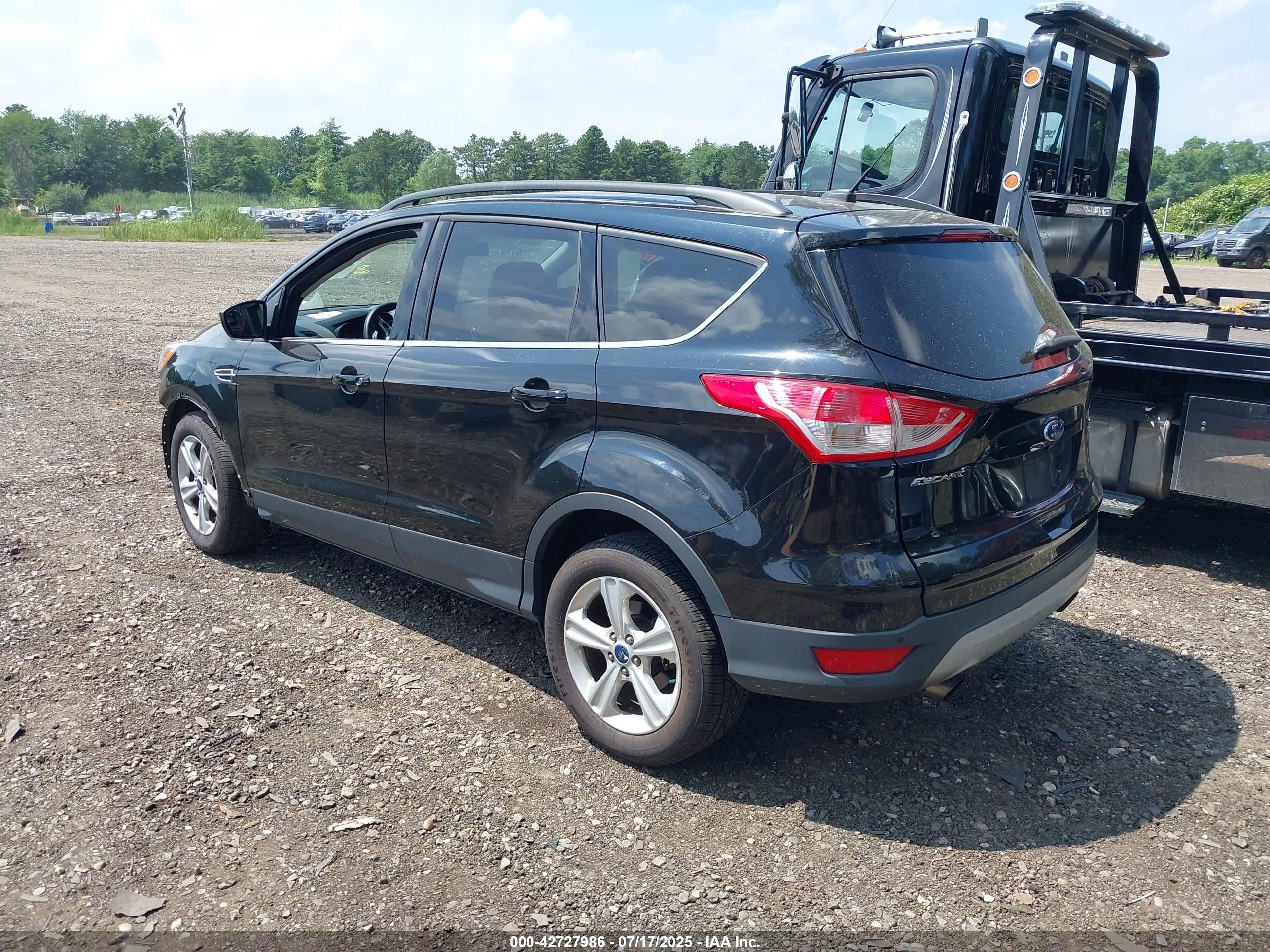 FORD ESCAPE image 3