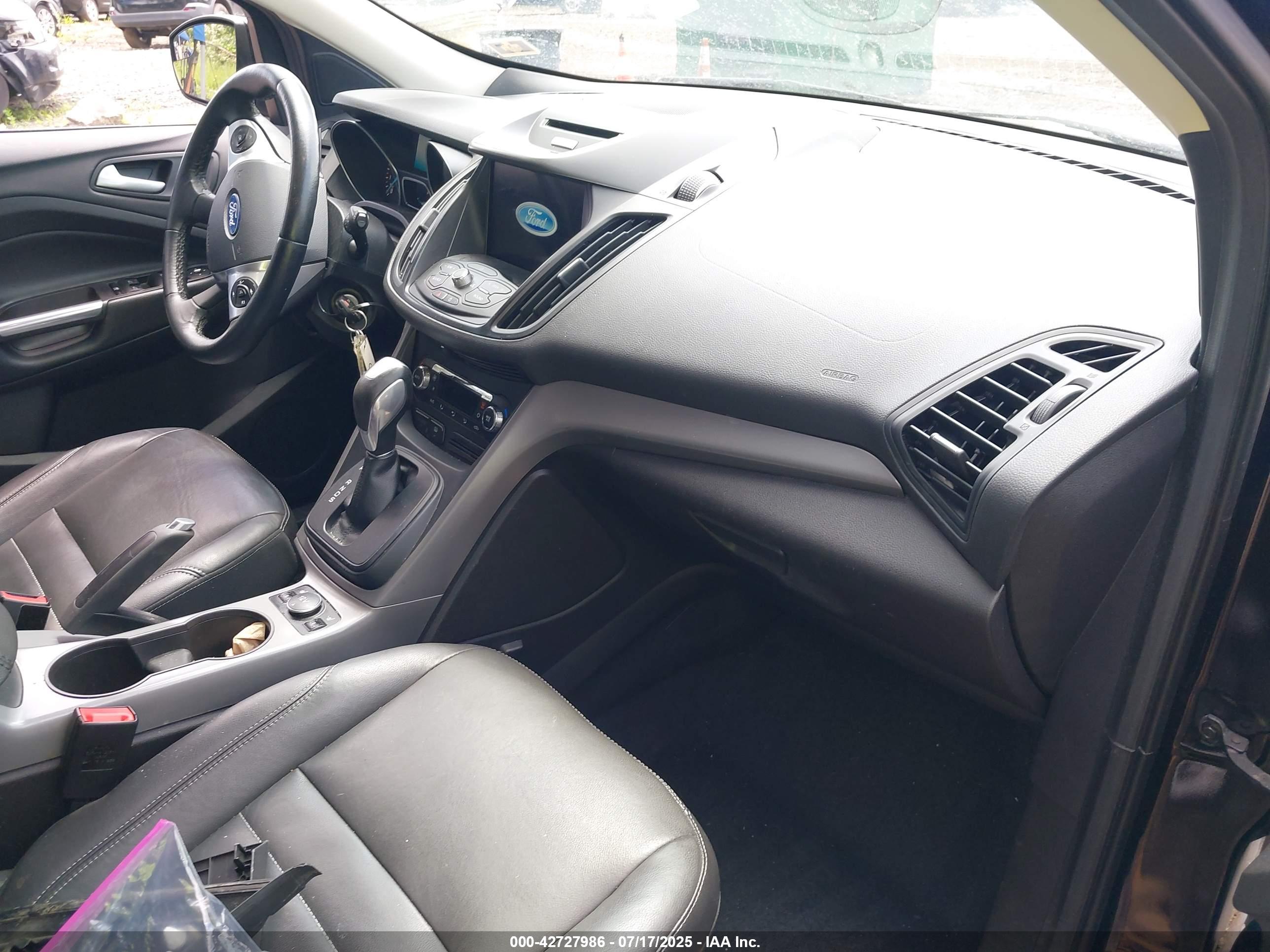 FORD ESCAPE image 5