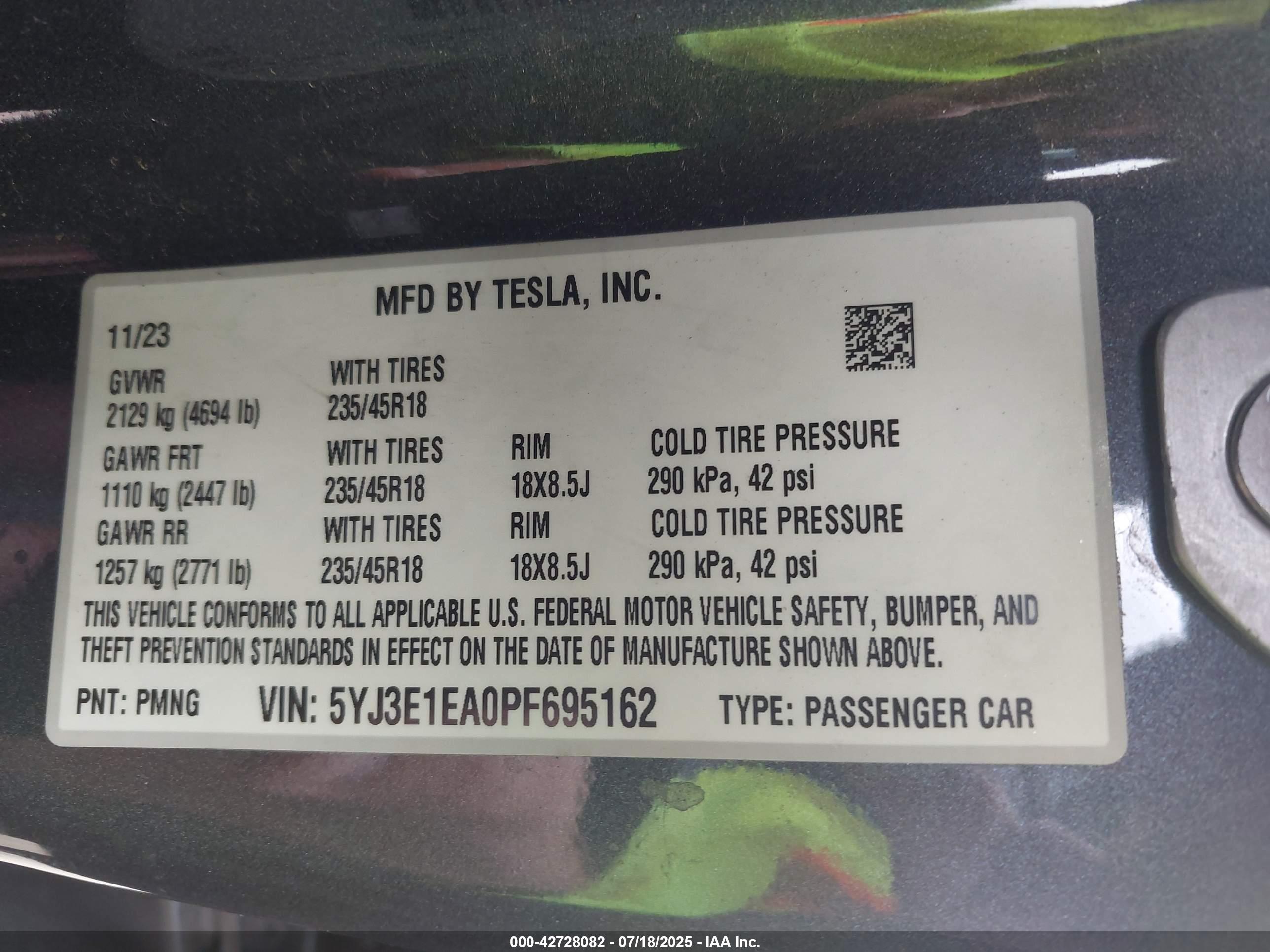 TESLA MODEL image 9