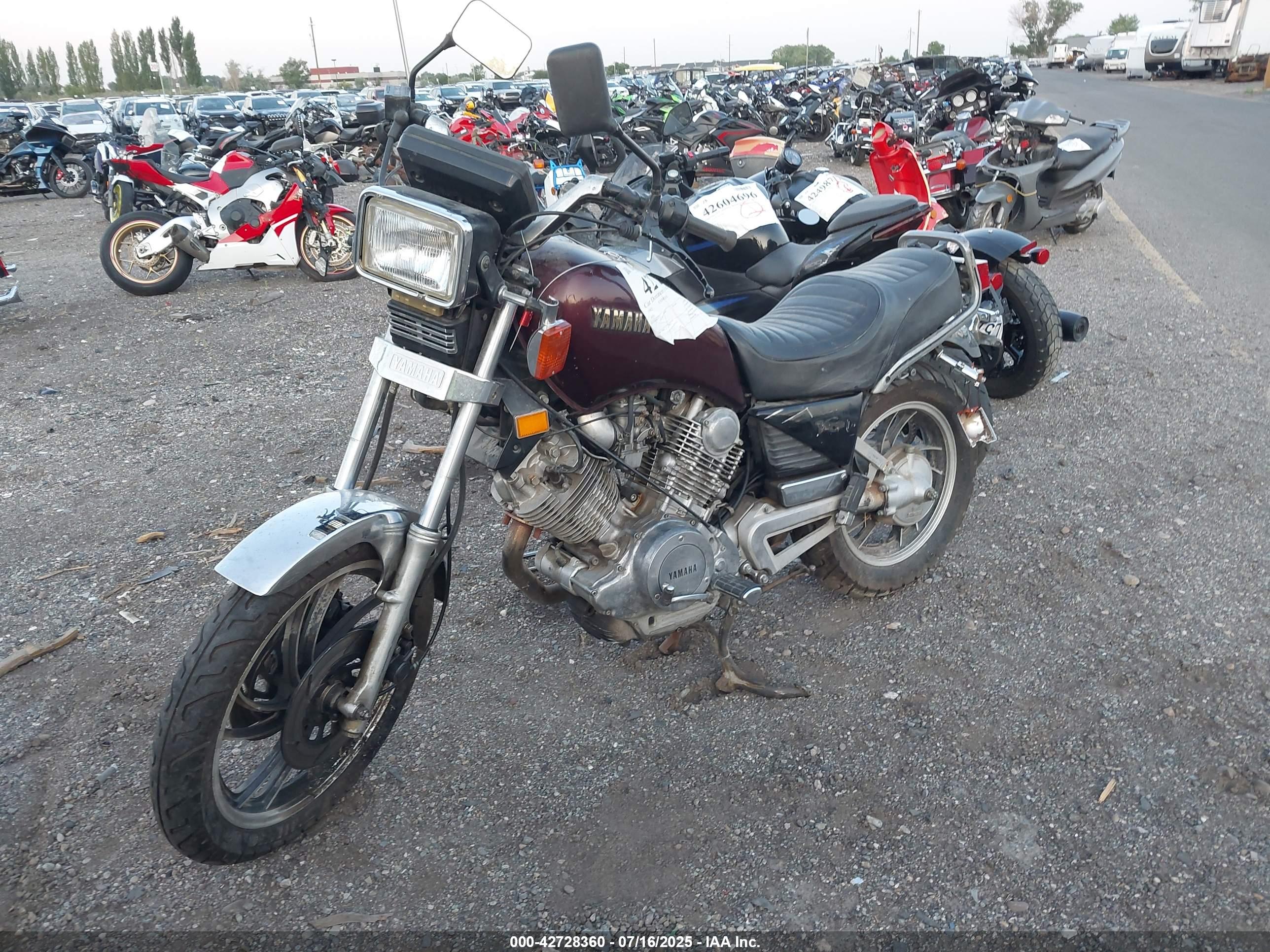 YAMAHA XV920 image 2