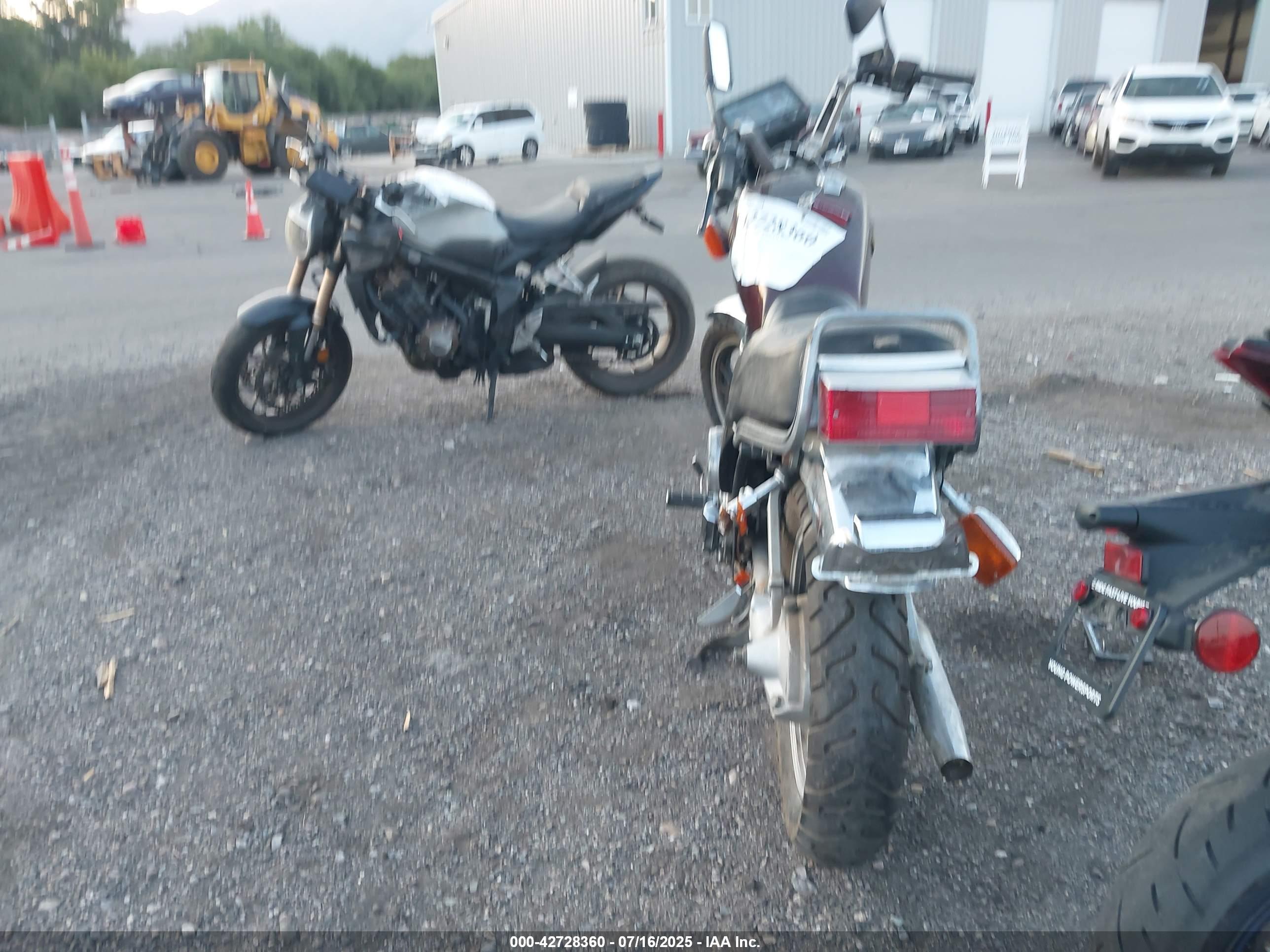 YAMAHA XV920 image 6