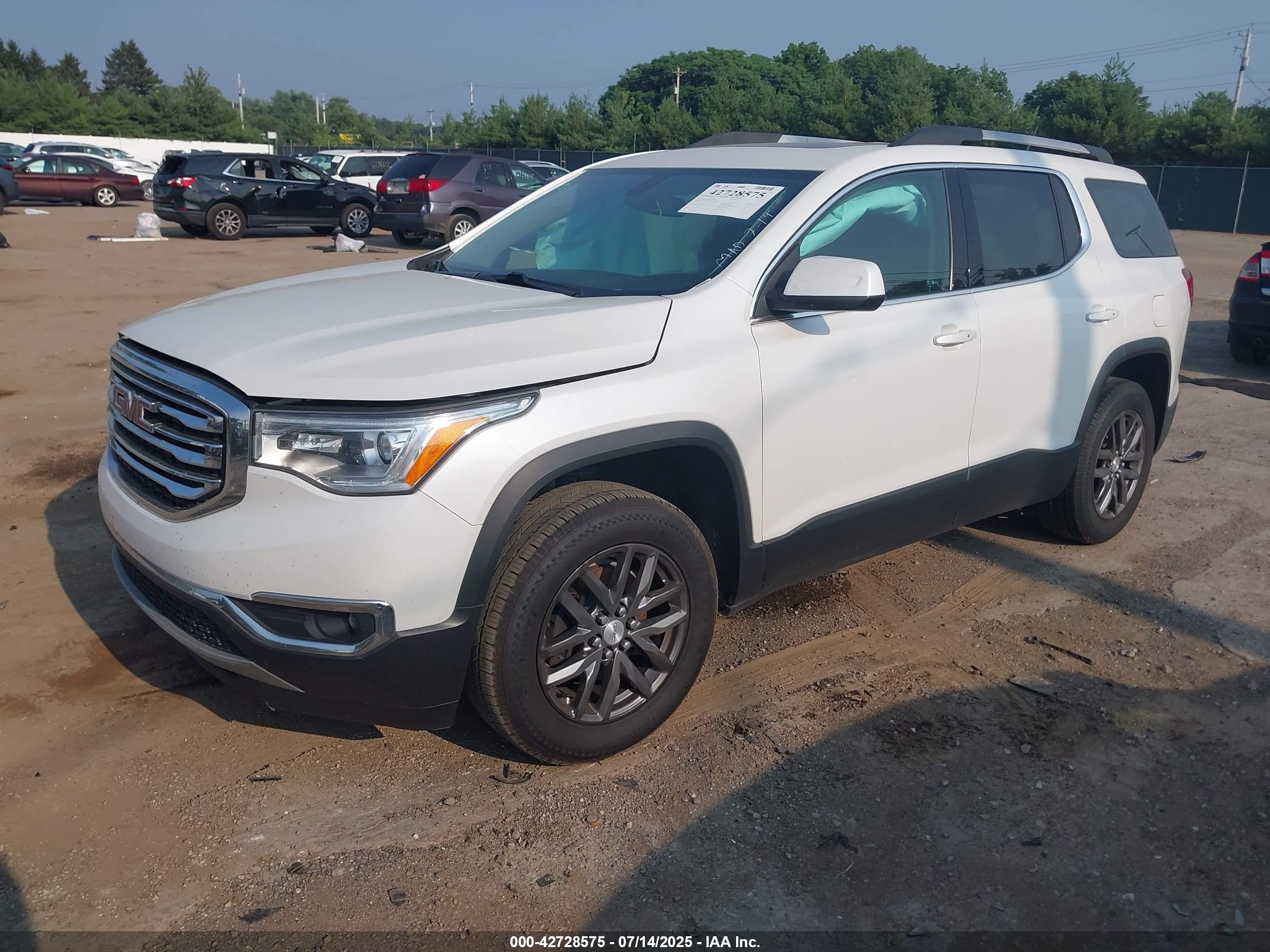 GMC ACADIA image 2