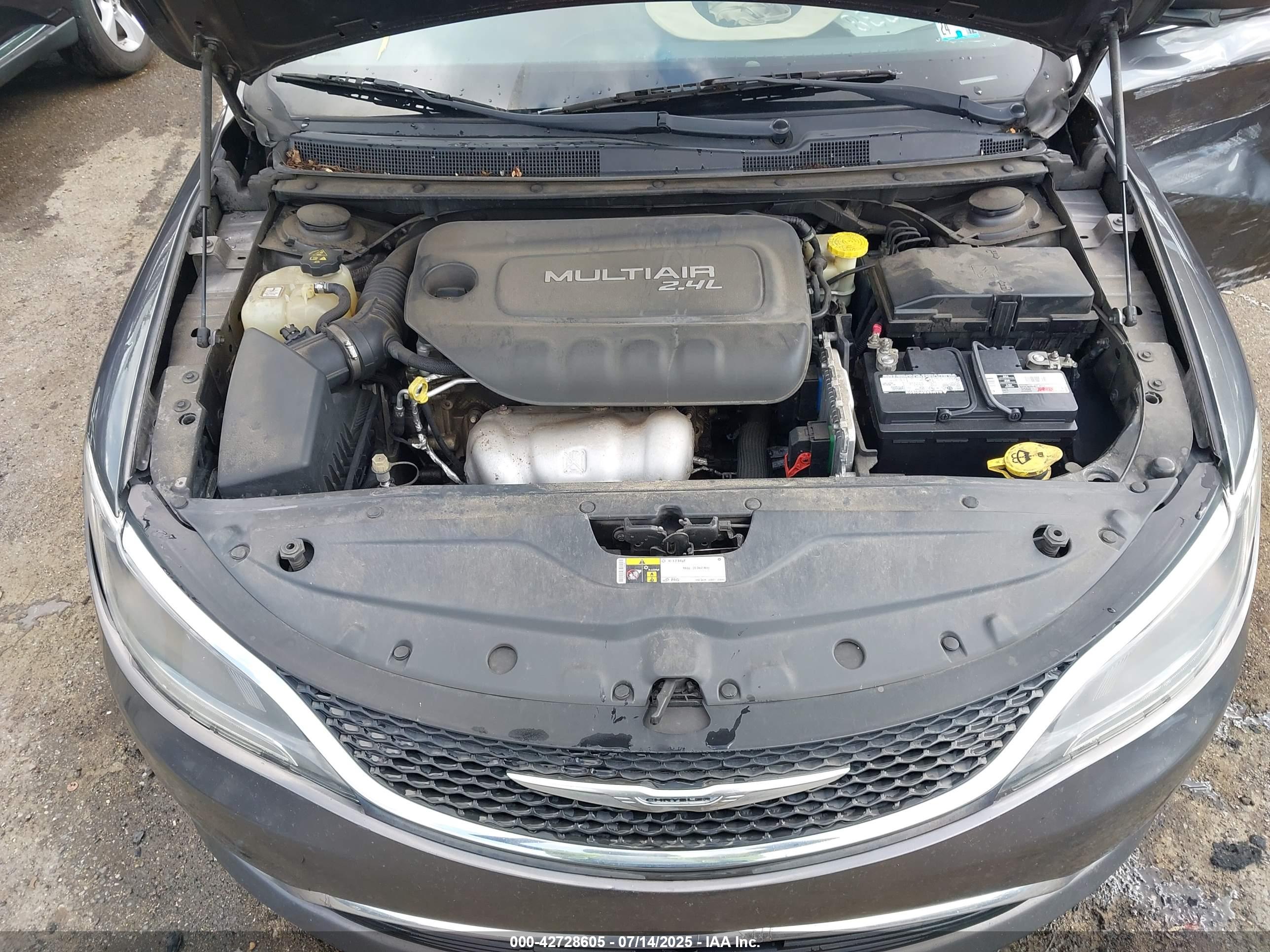 CHRYSLER 200 image 10
