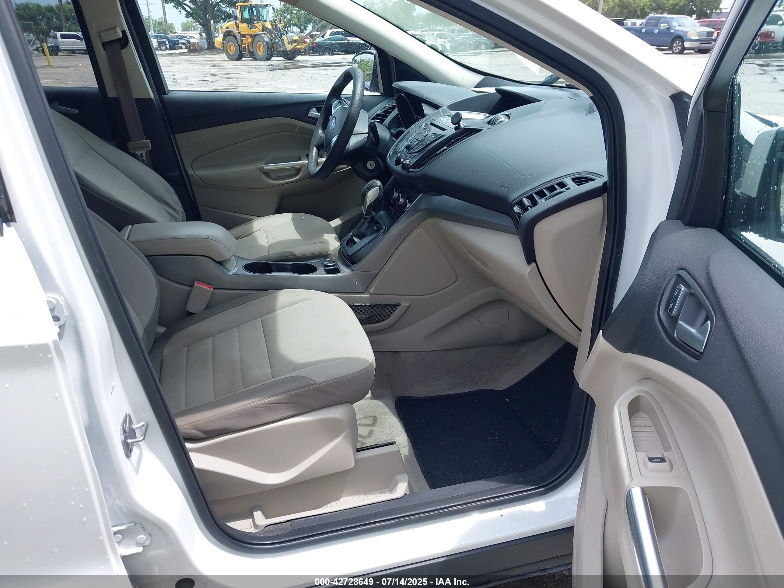 FORD ESCAPE image 5
