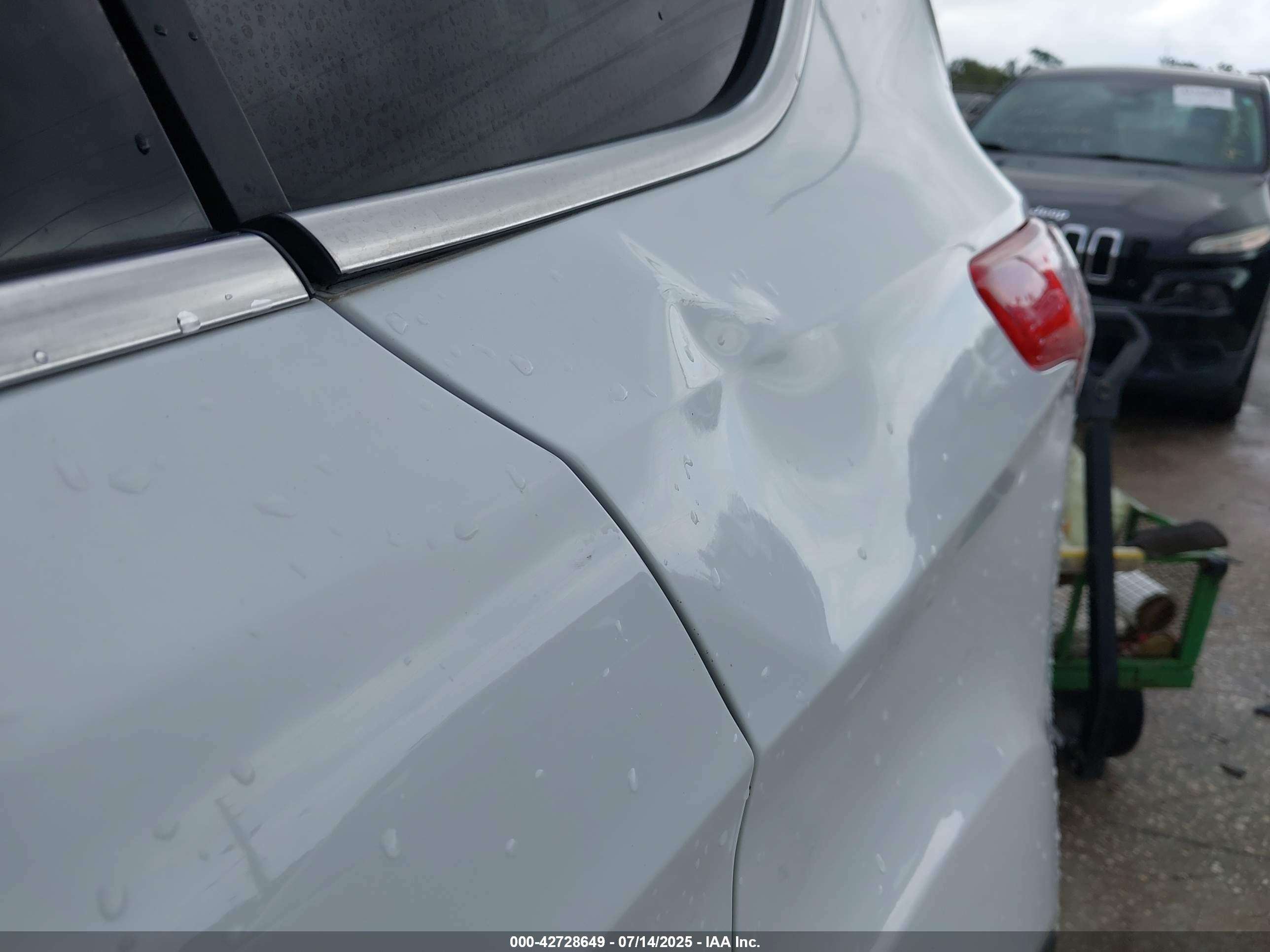 FORD ESCAPE image 6
