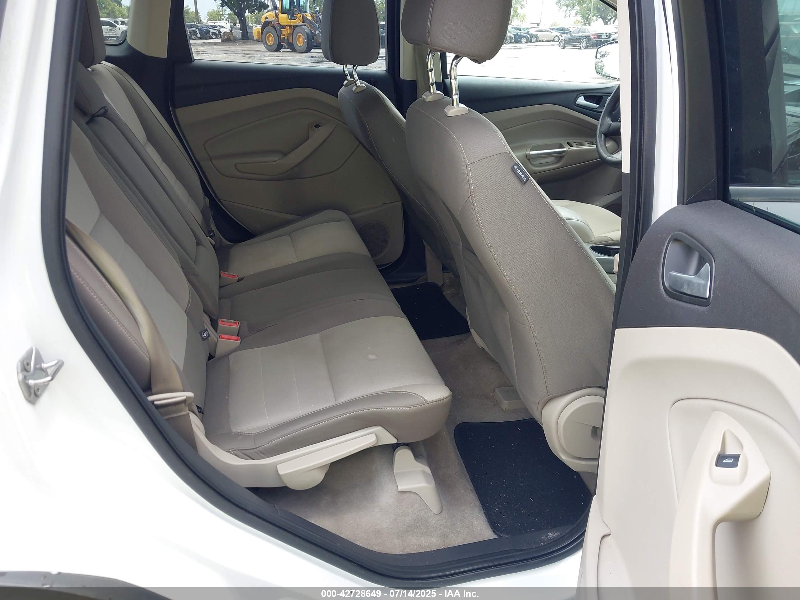 FORD ESCAPE image 8