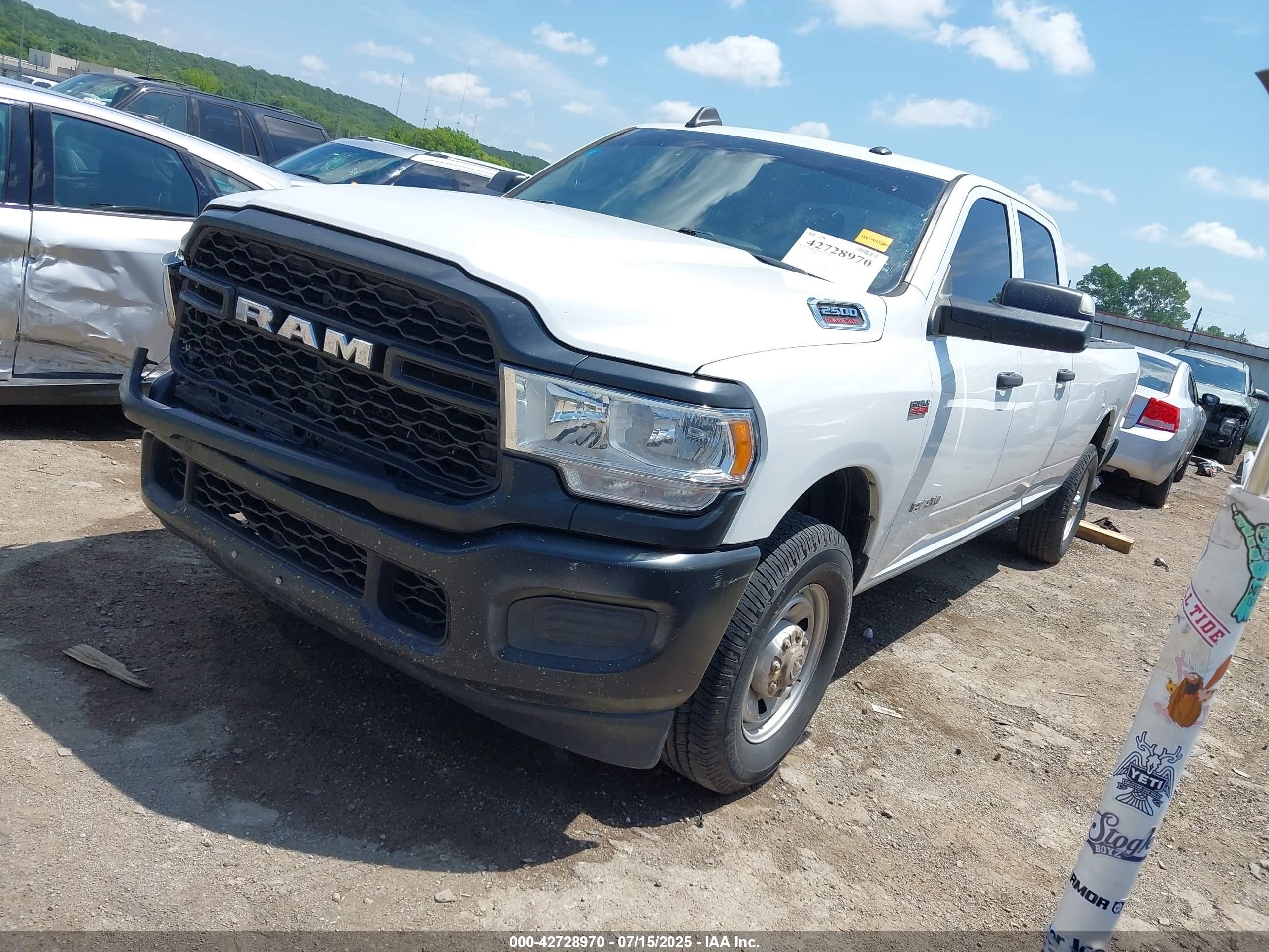 RAM 2500 image 2