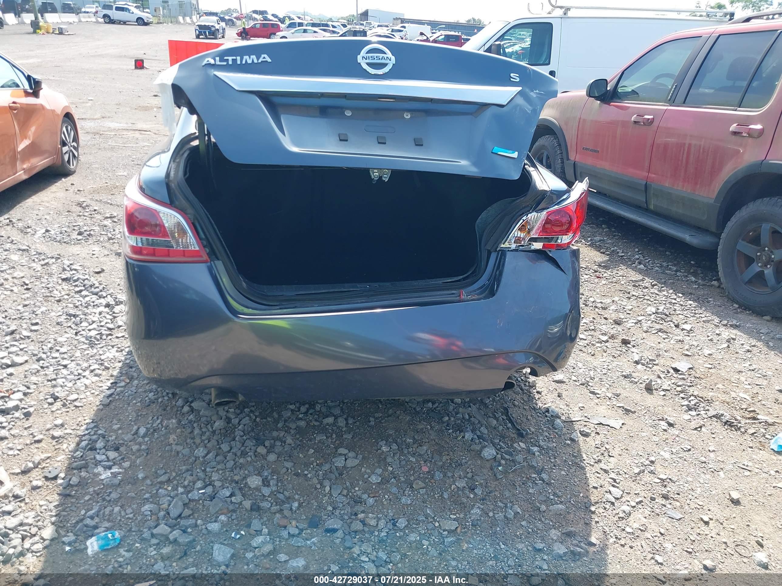NISSAN ALTIMA image 6