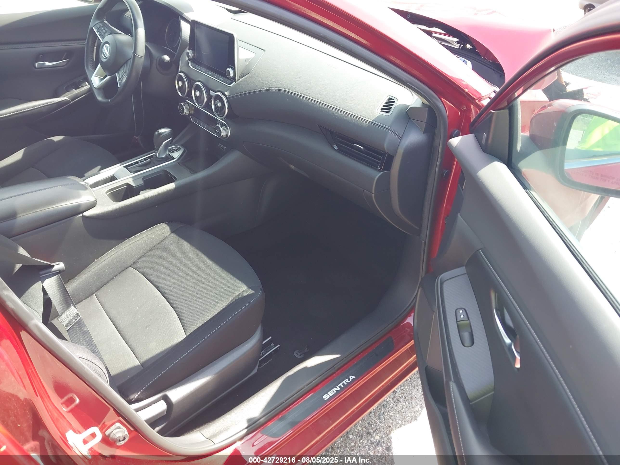 NISSAN SENTRA image 5