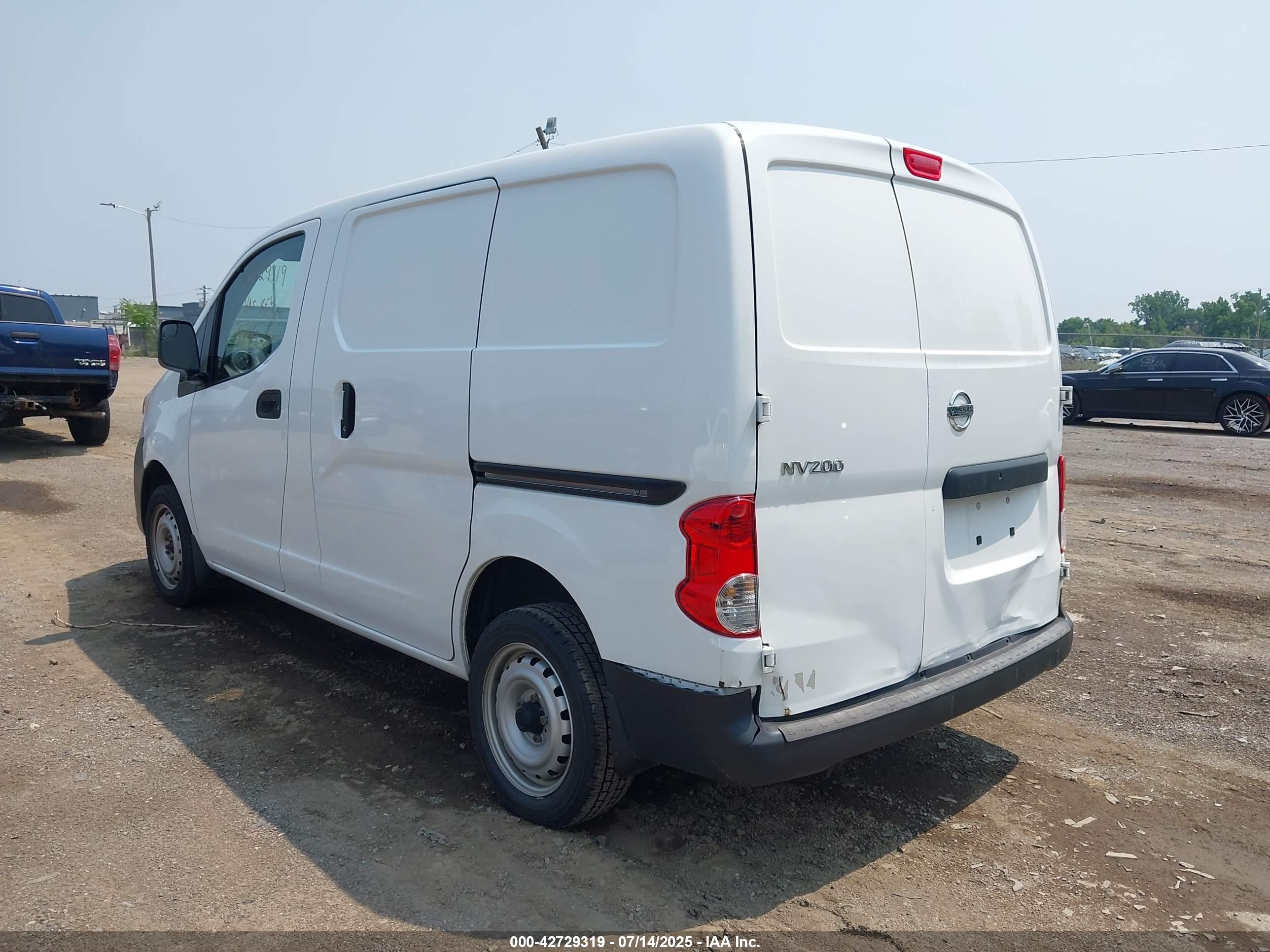 NISSAN NV200 image 3