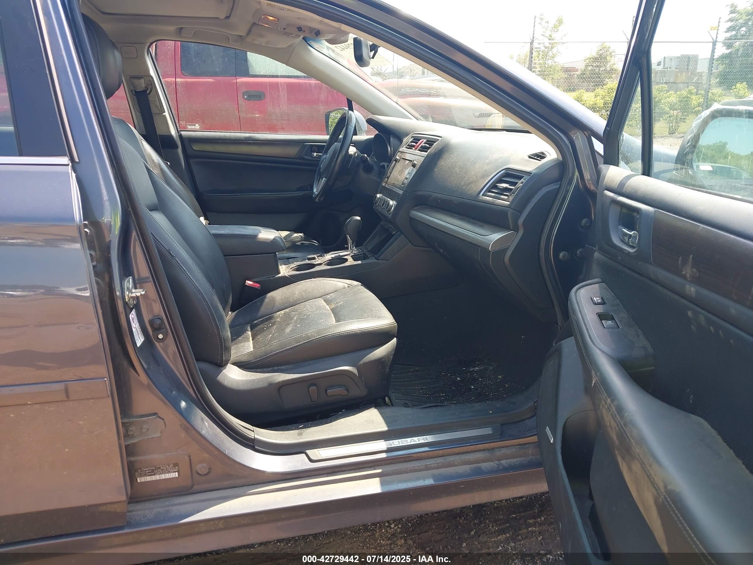 SUBARU LEGACY image 5