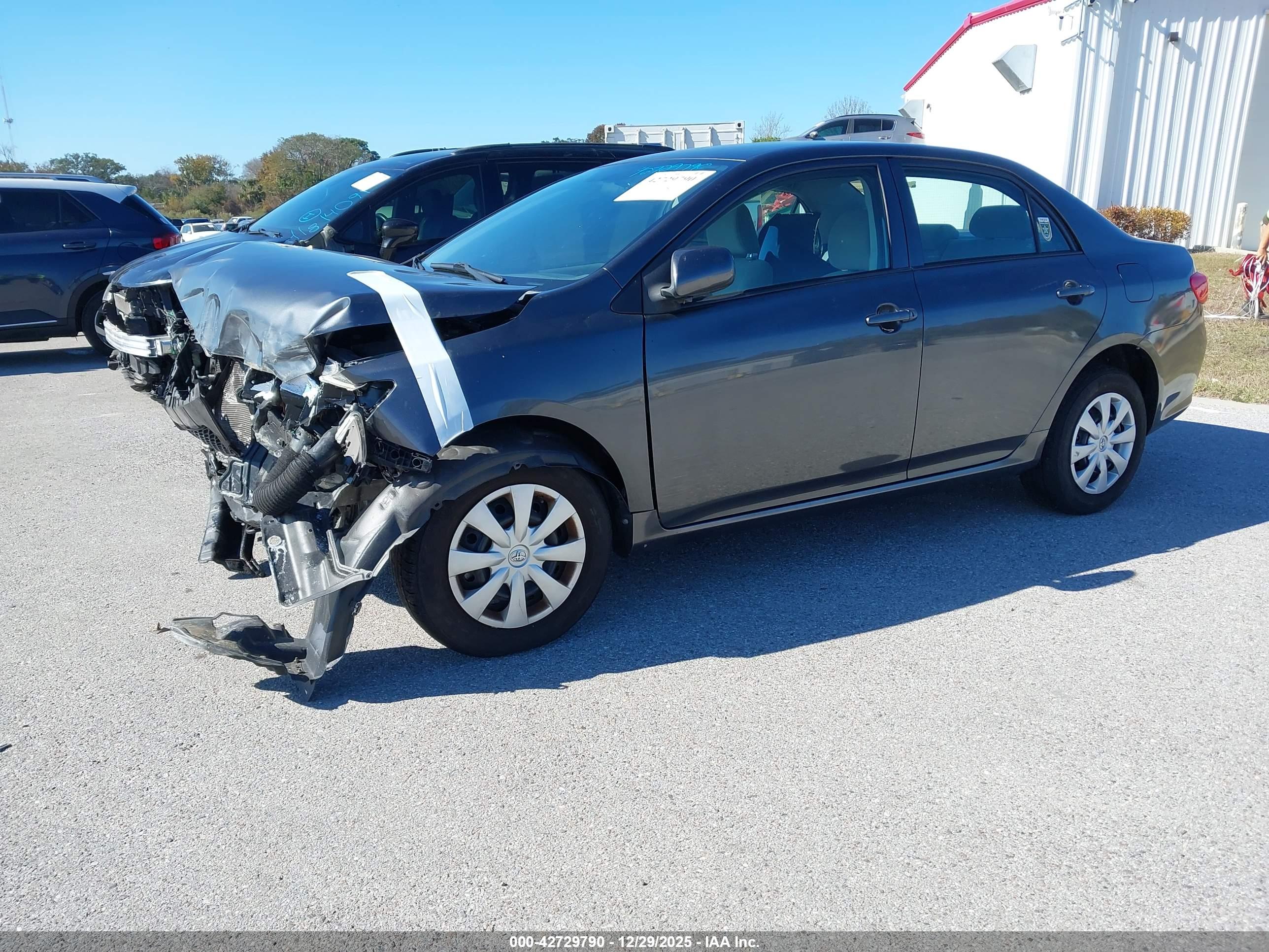 TOYOTA COROLLA image 2