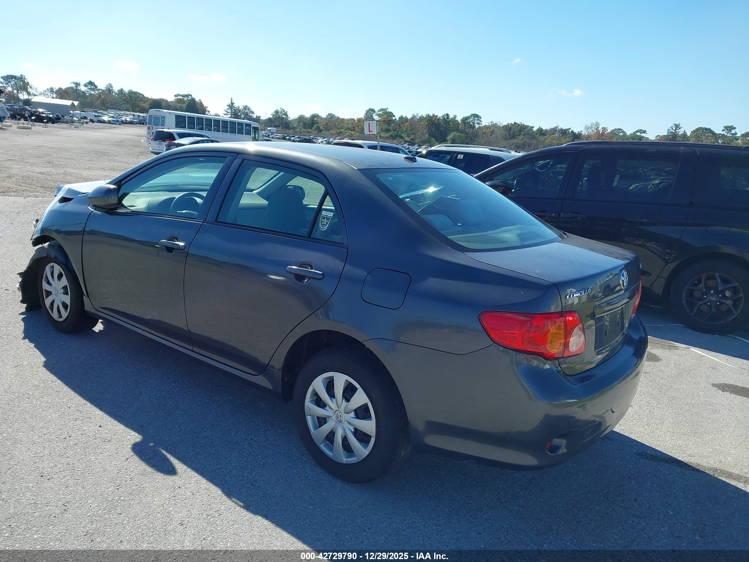 TOYOTA COROLLA image 3
