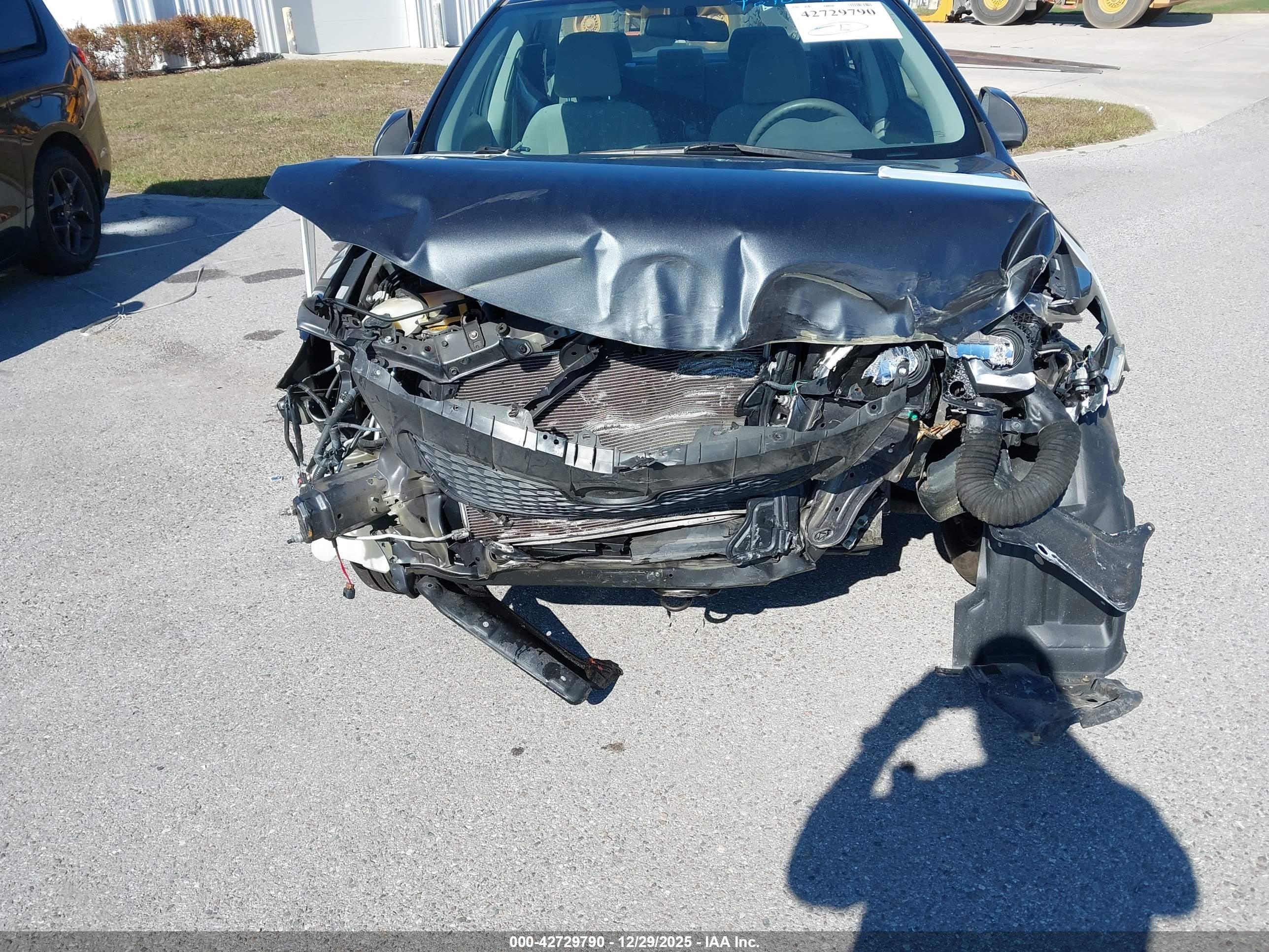 TOYOTA COROLLA image 6