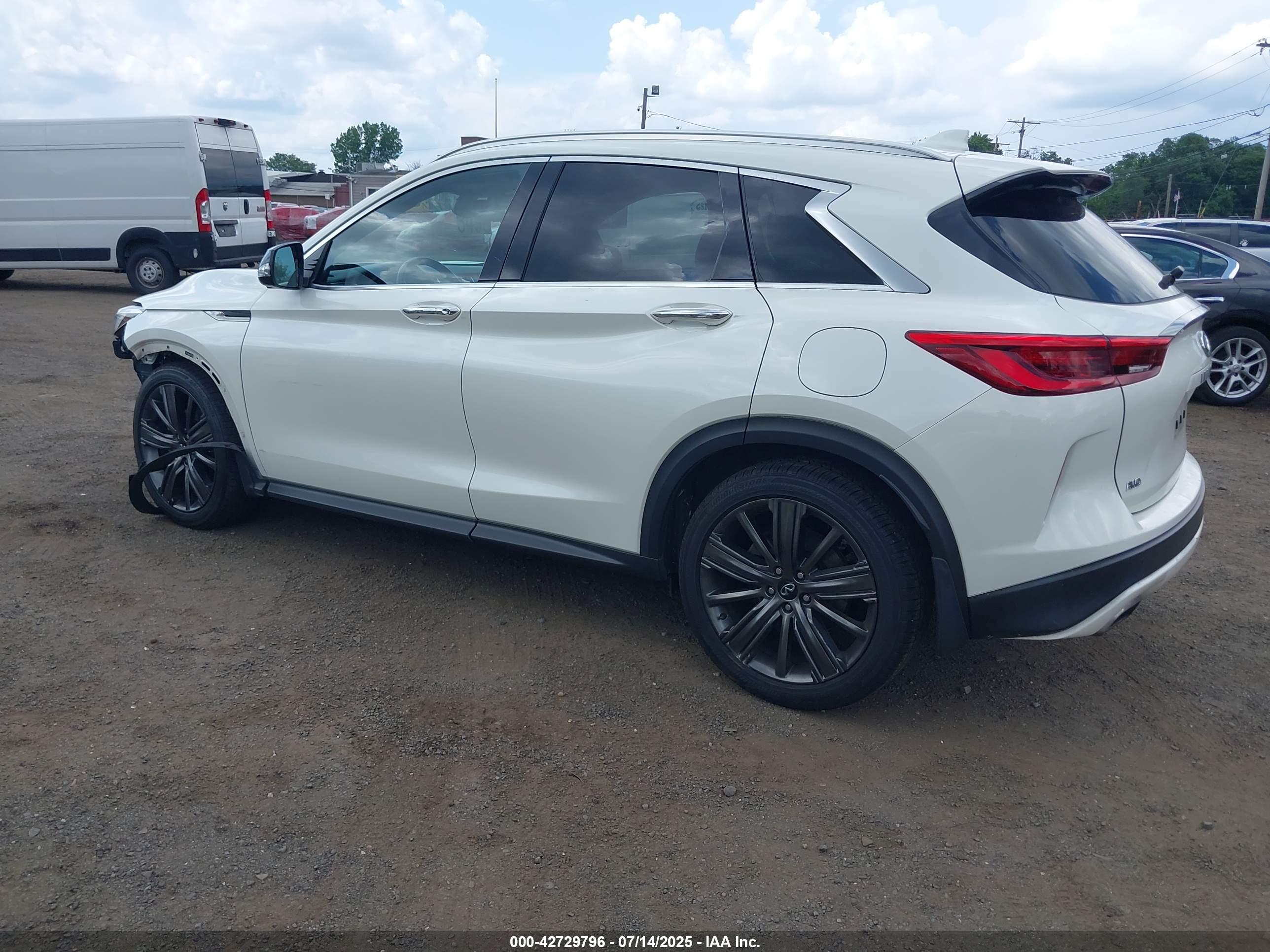 INFINITI QX50 image 3