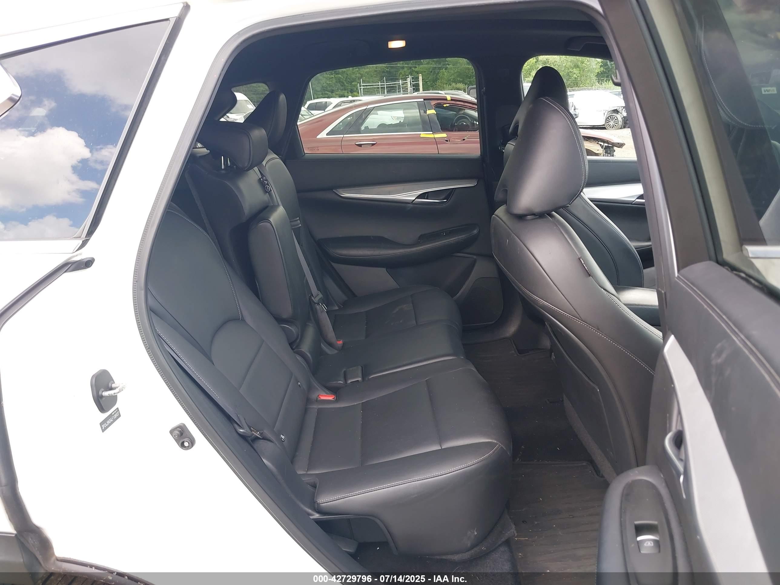 INFINITI QX50 image 8