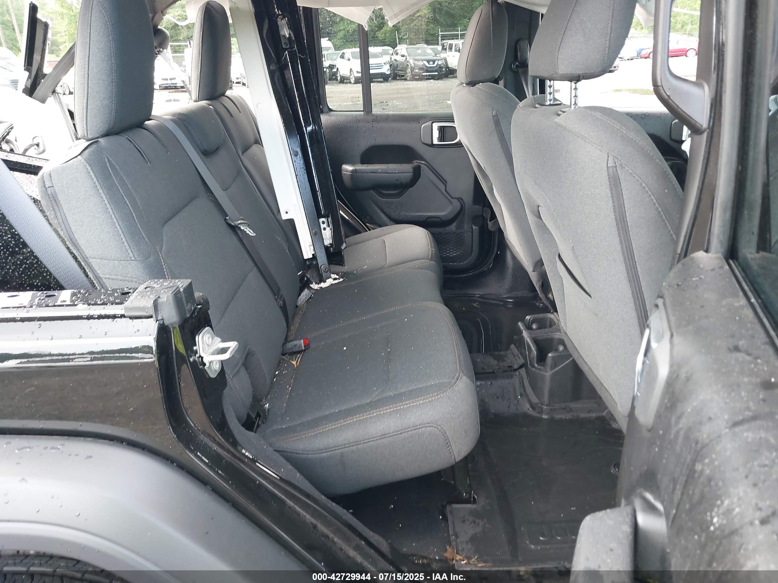 JEEP WRANGLER image 8