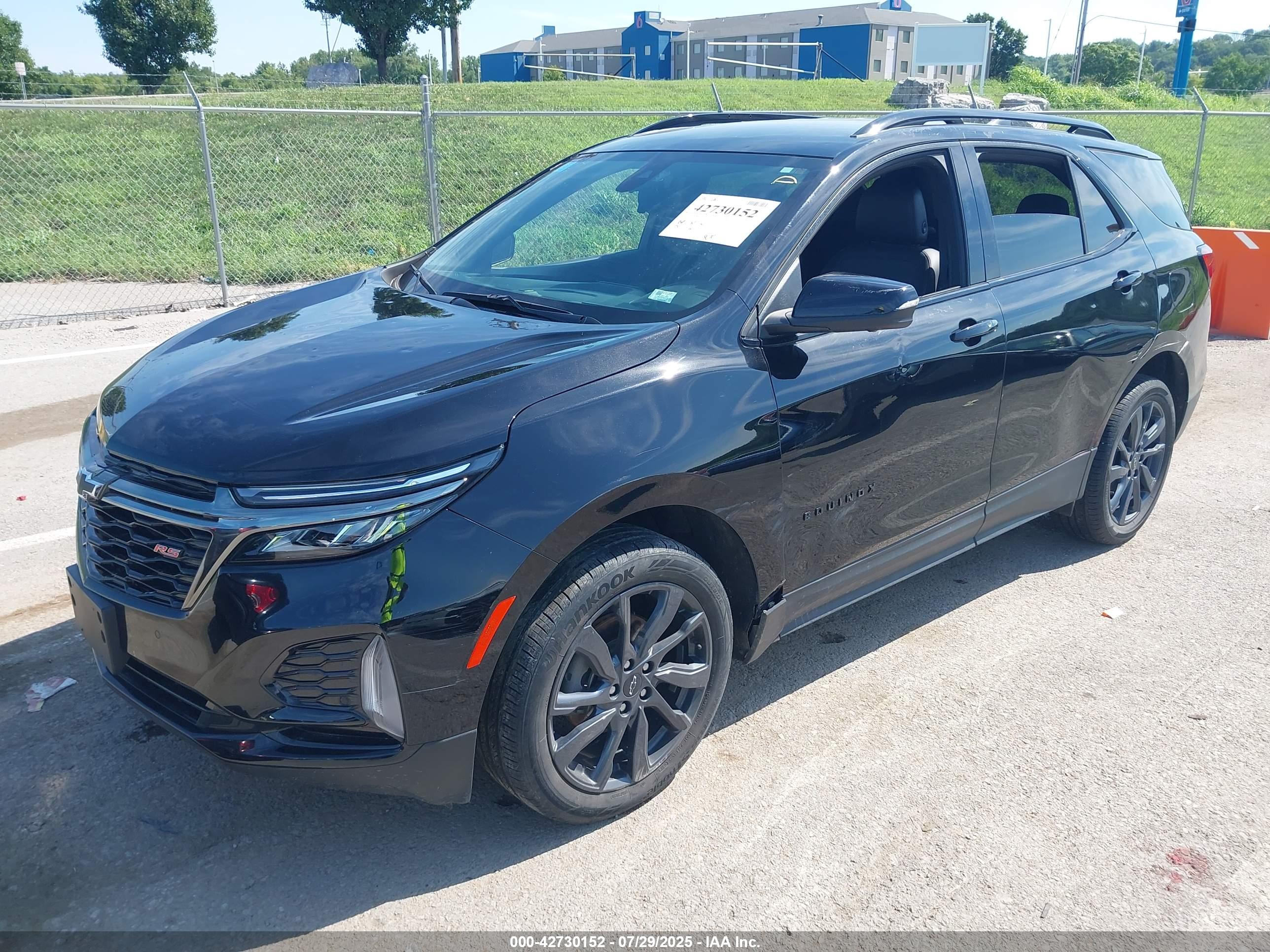 CHEVROLET EQUINOX image 2