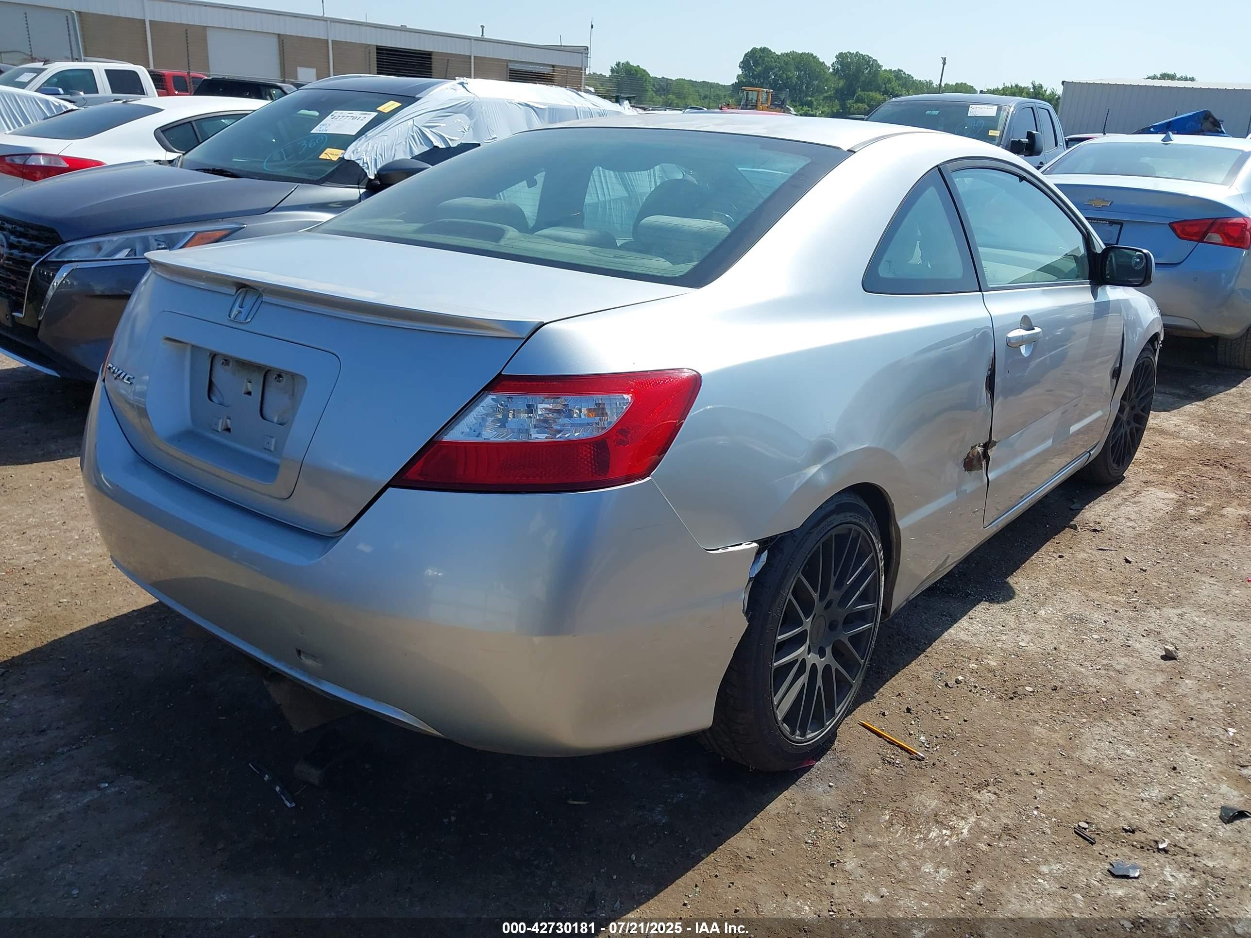 HONDA CIVIC image 4