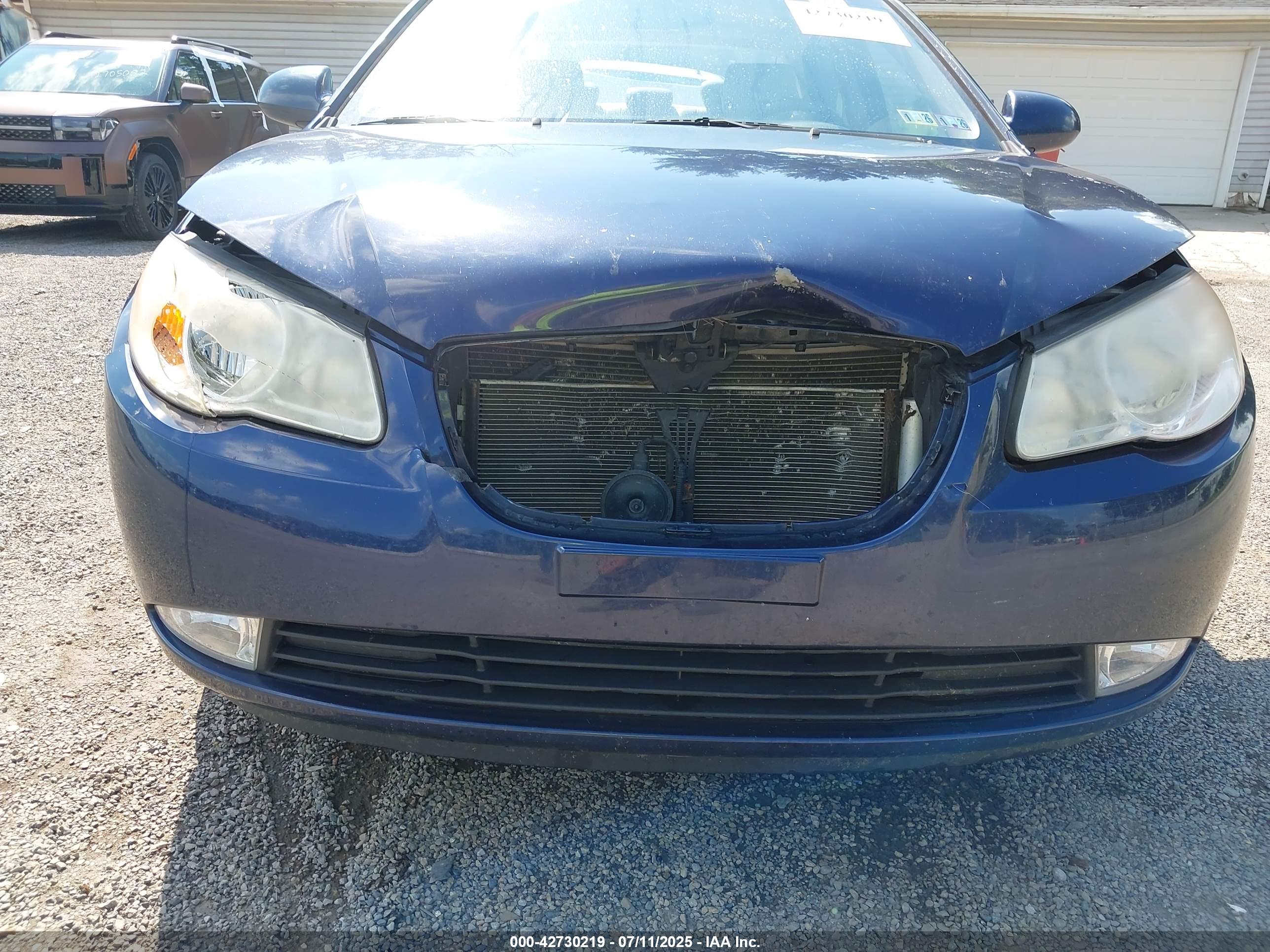 HYUNDAI ELANTRA image 6