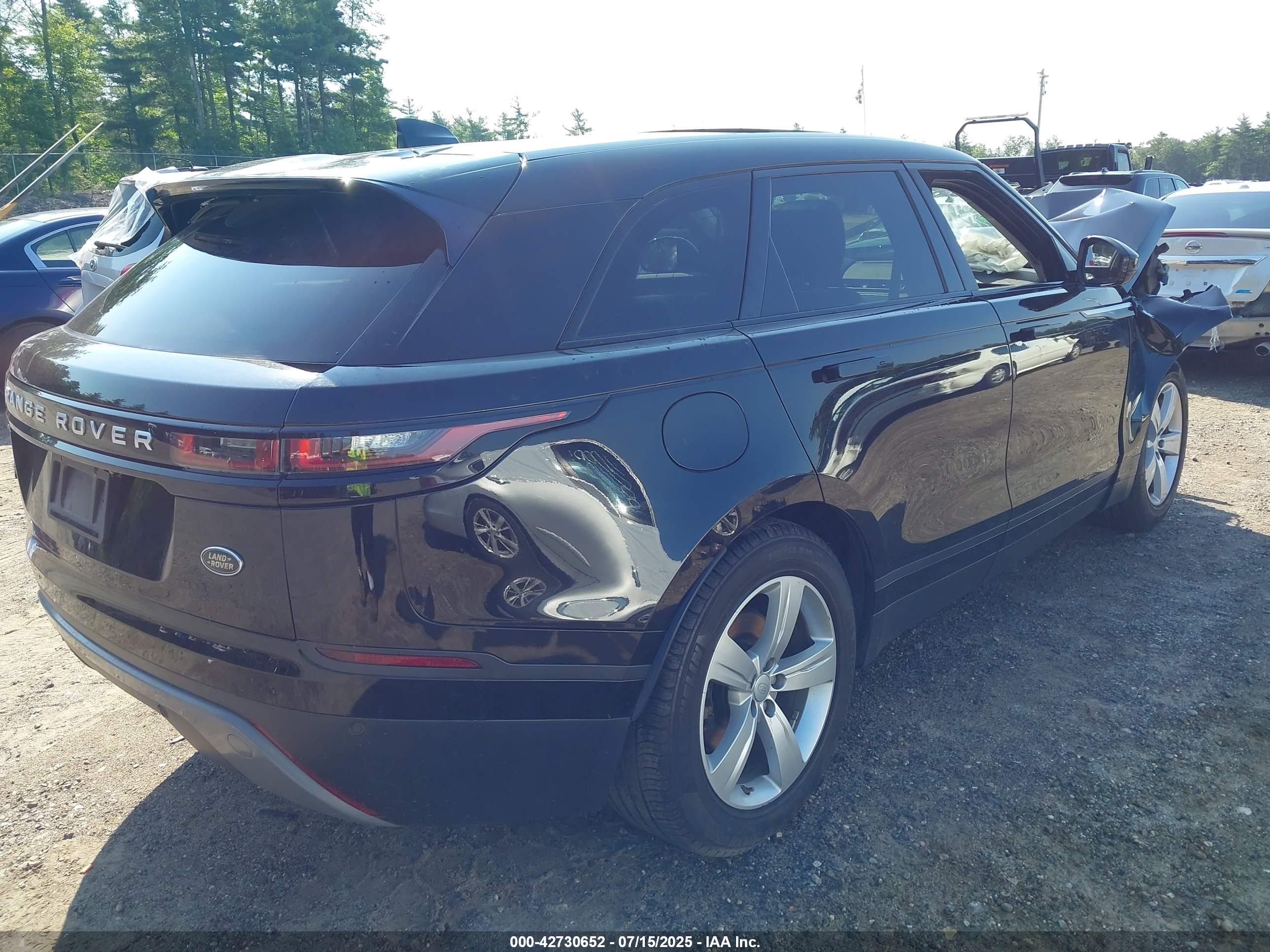 LAND ROVER image 4
