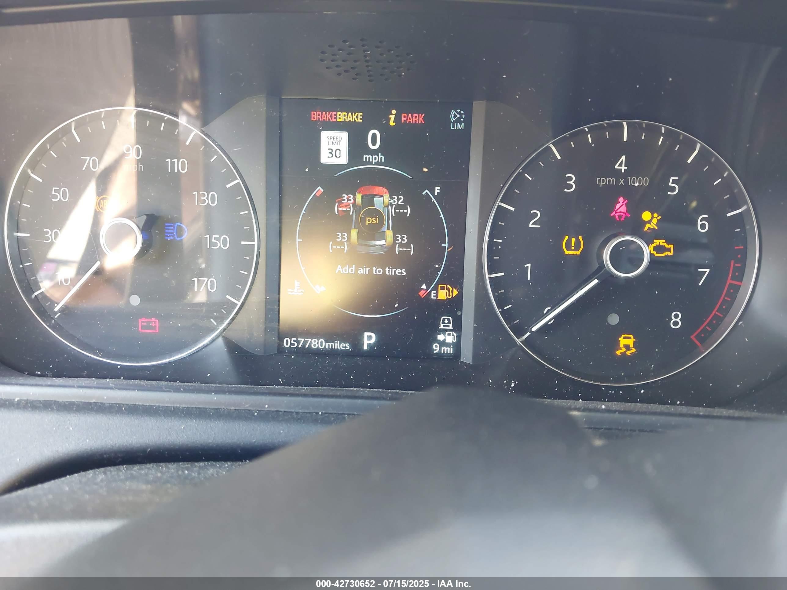 LAND ROVER image 7