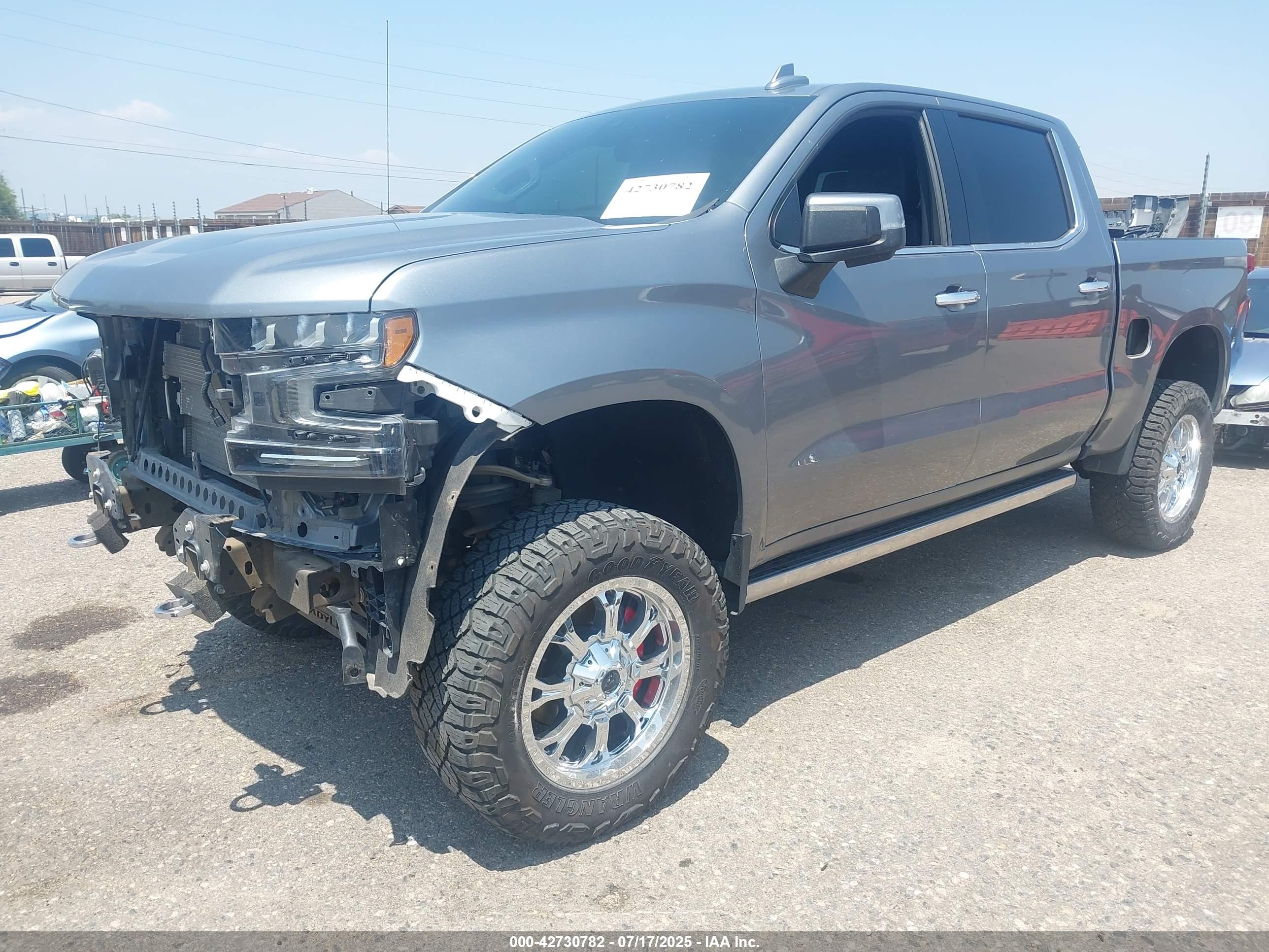 CHEVROLET SILVERADO image 2