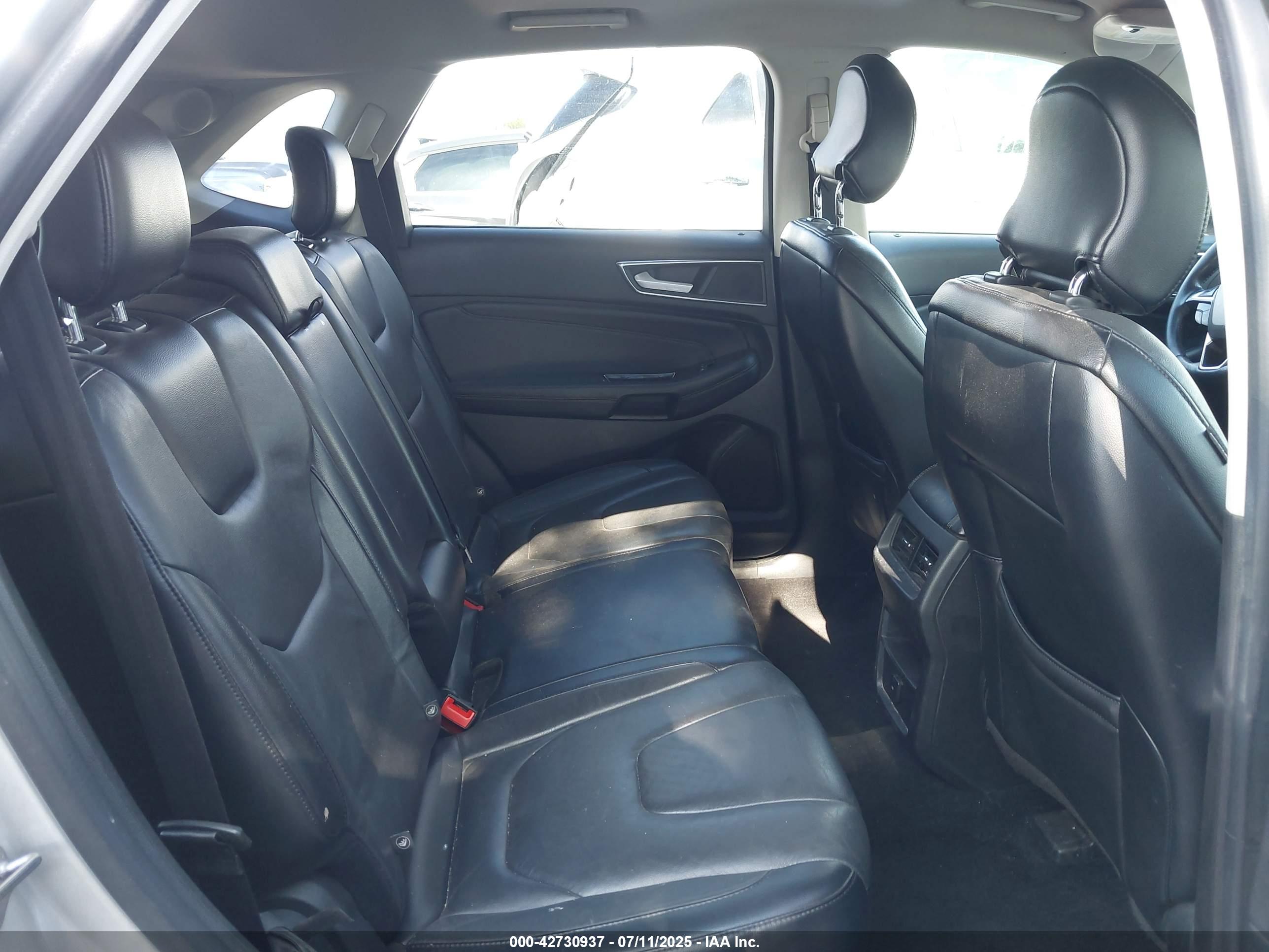 FORD EDGE image 8