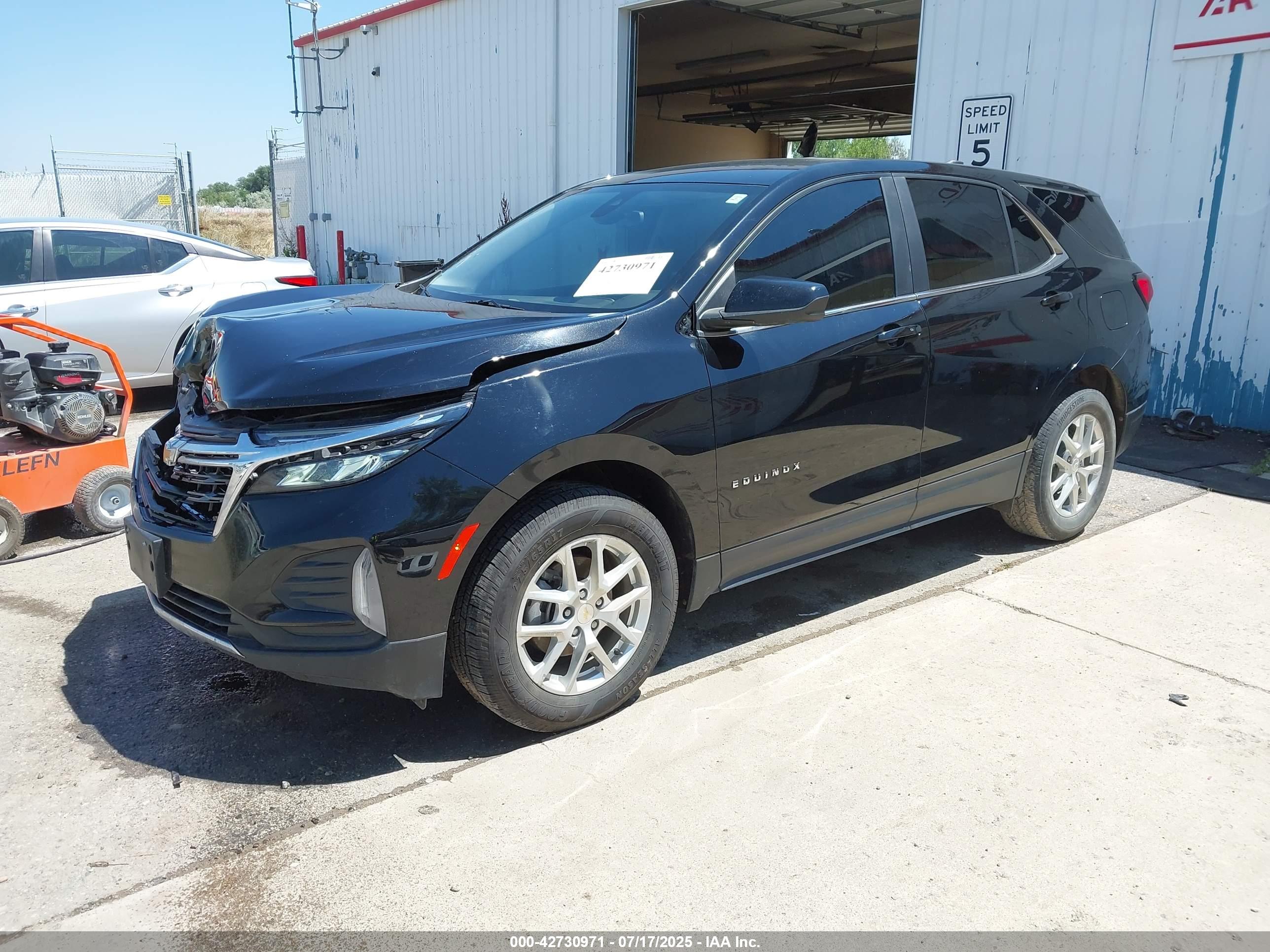 CHEVROLET EQUINOX image 2