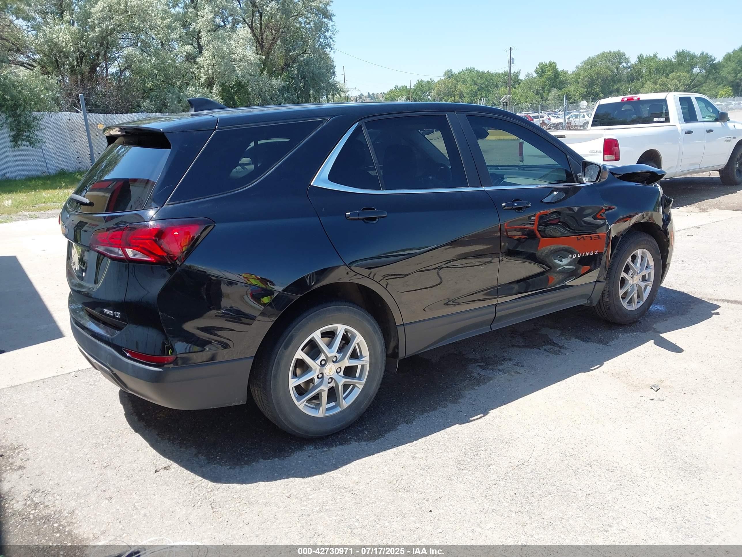 CHEVROLET EQUINOX image 4