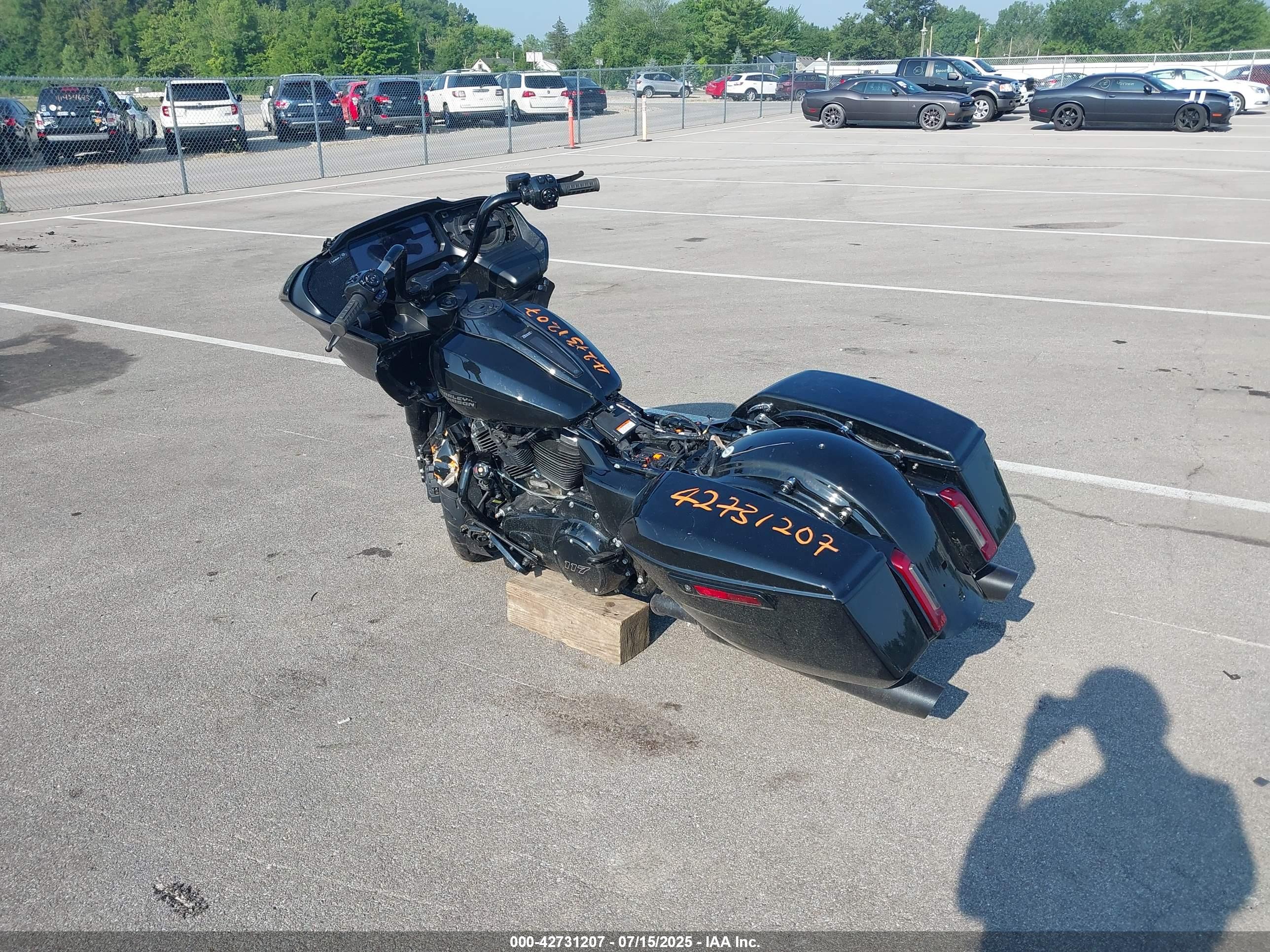 HARLEY-DAVIDSON FLTRX image 3