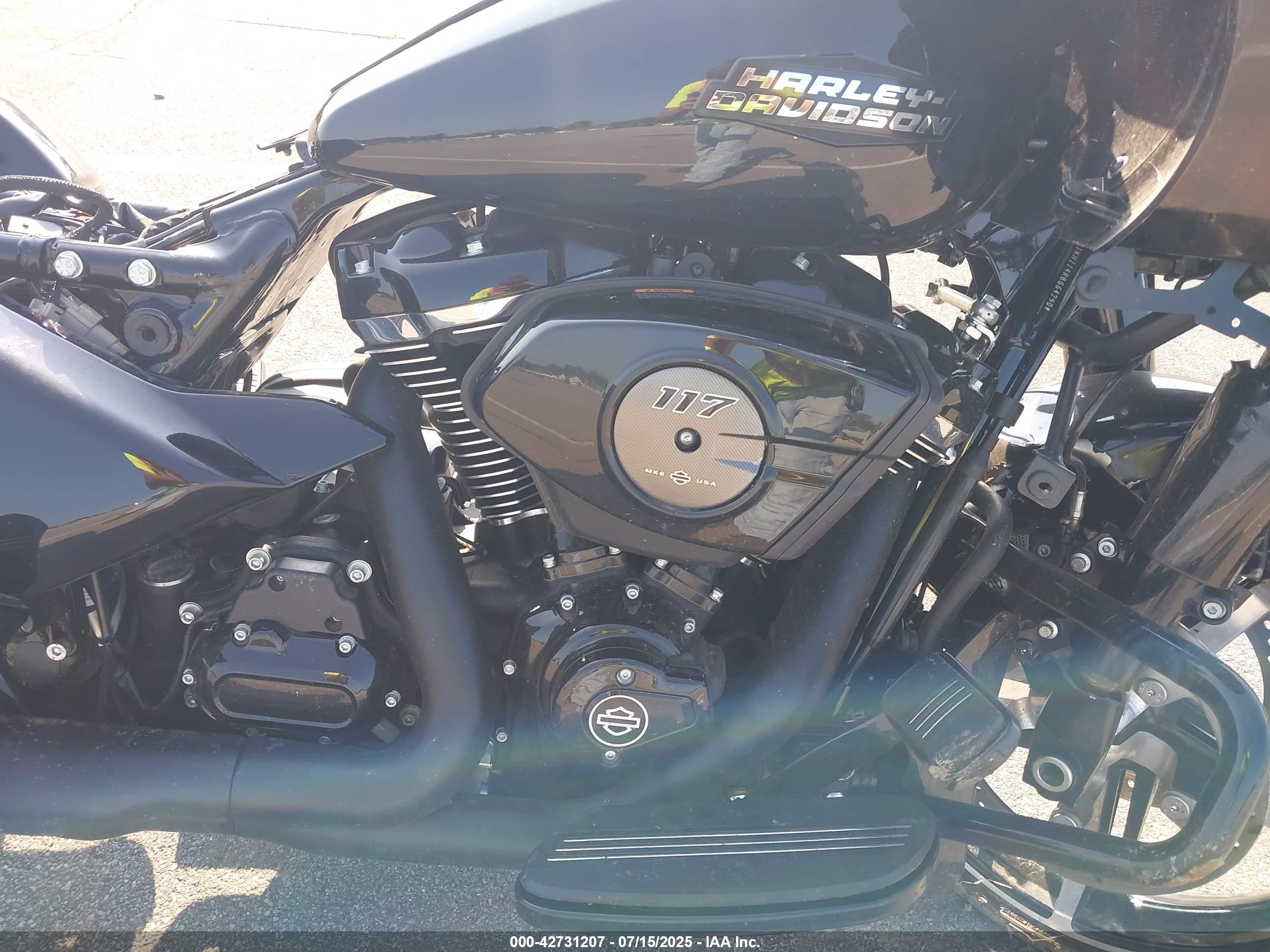 HARLEY-DAVIDSON FLTRX image 8