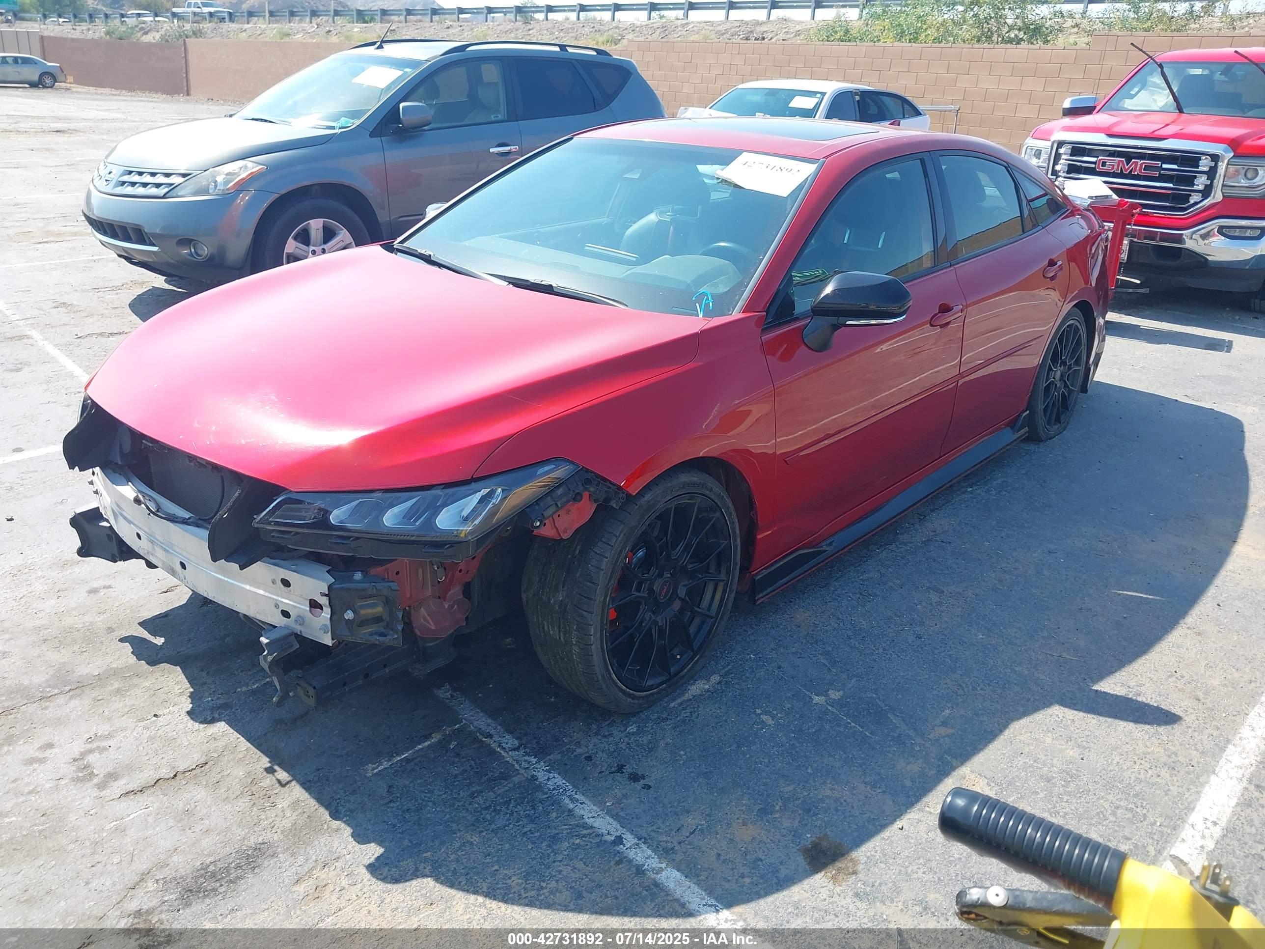 TOYOTA AVALON image 2