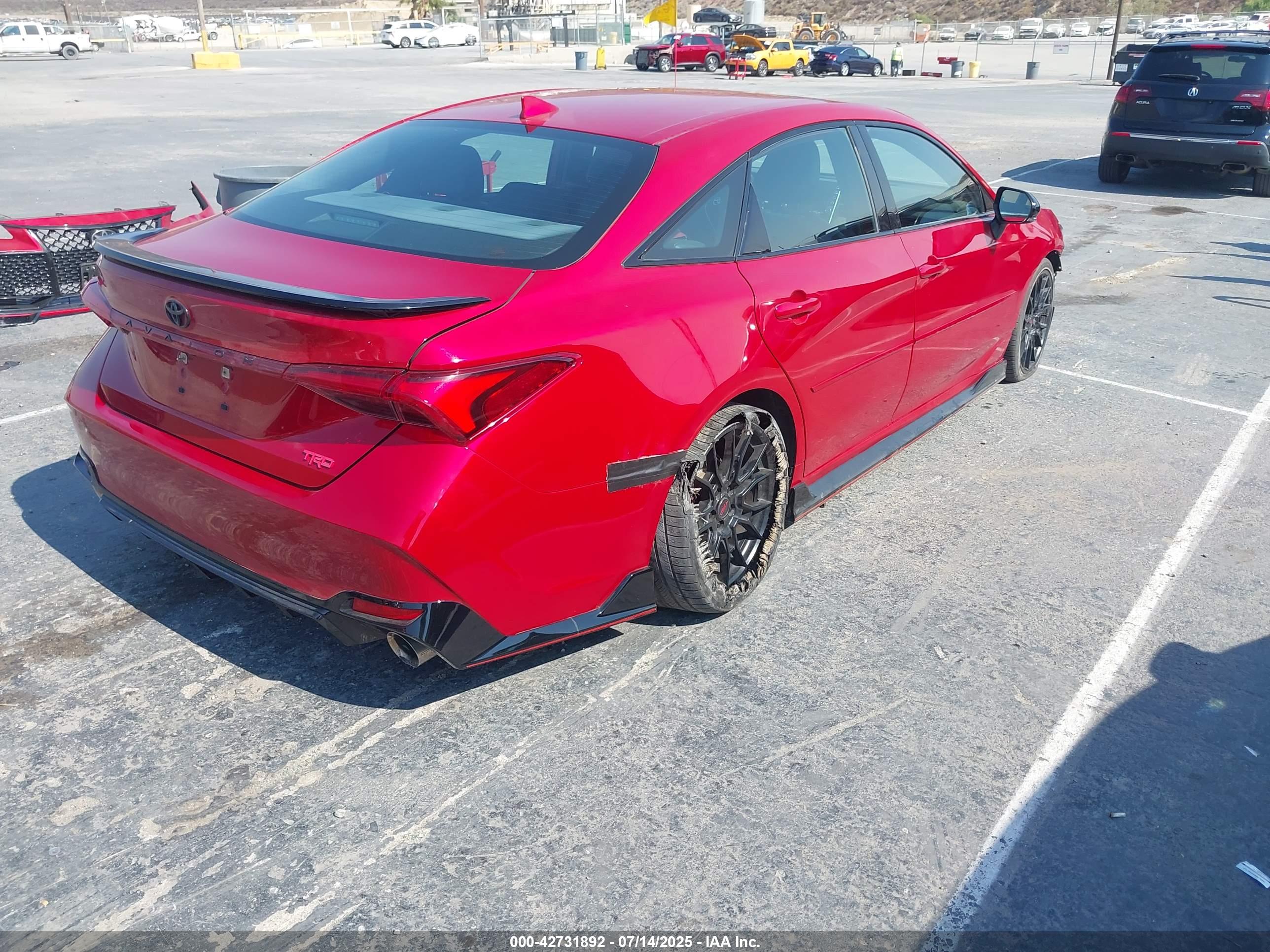 TOYOTA AVALON image 4