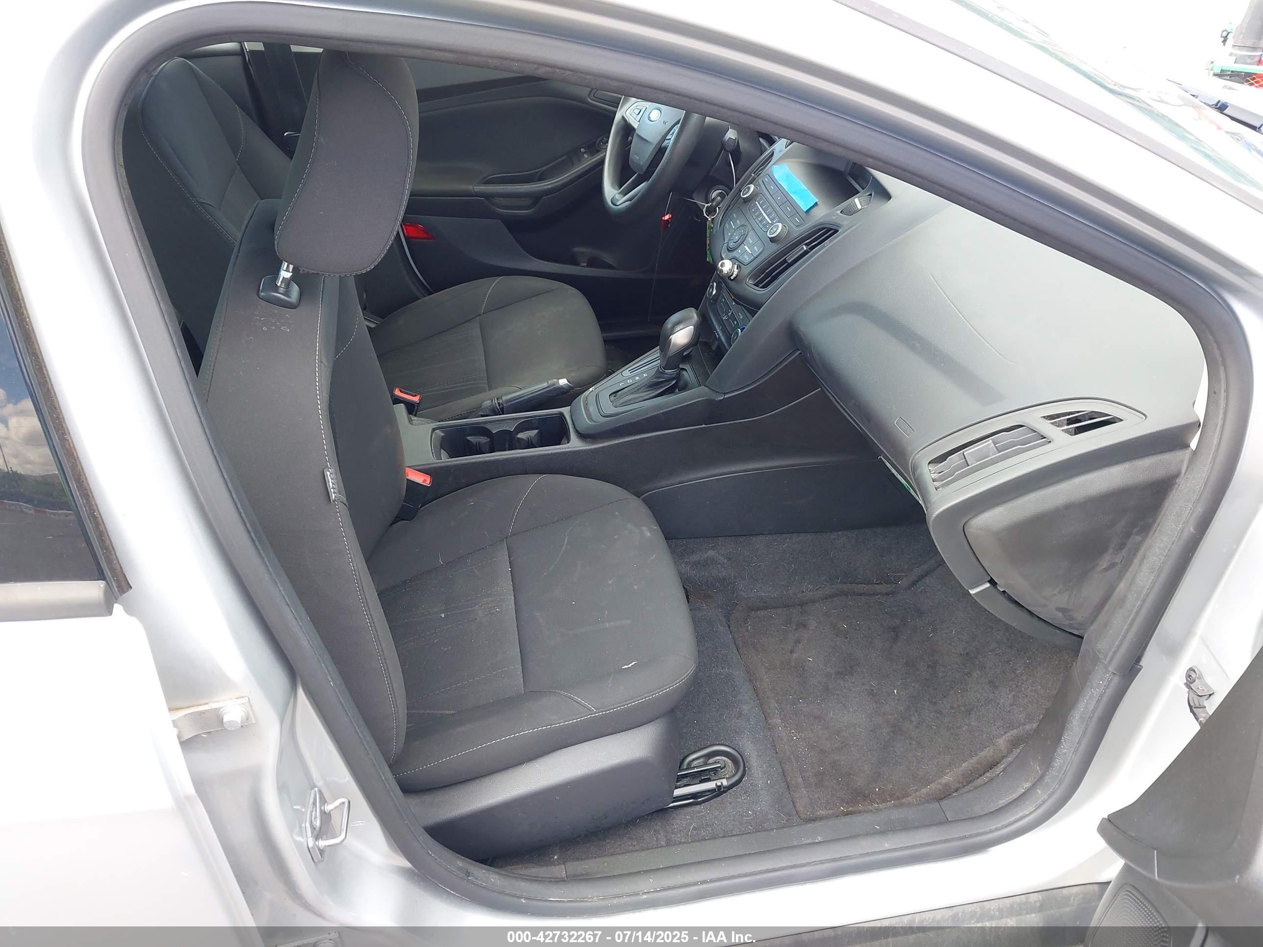 FORD FOCUS image 5
