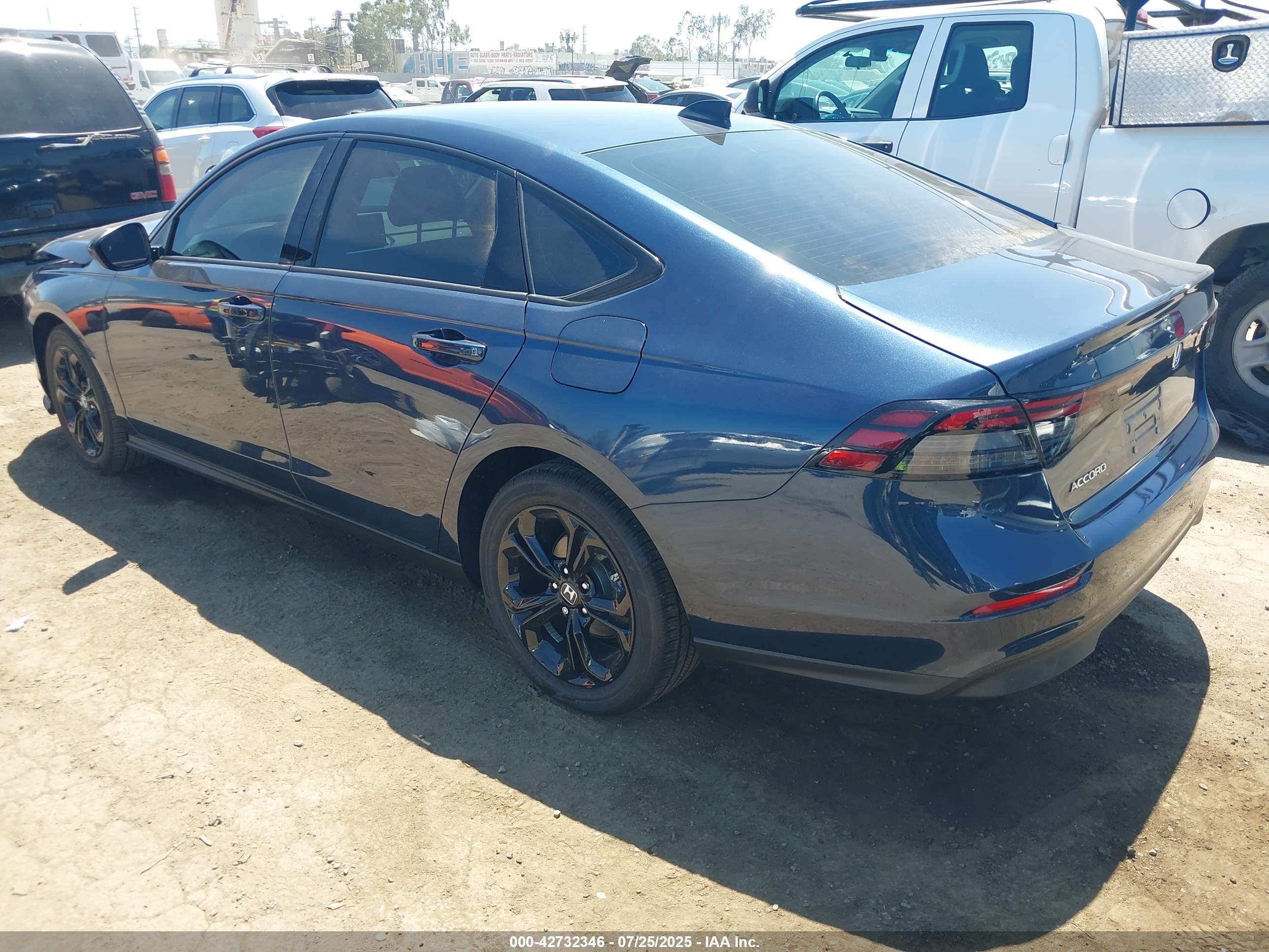 HONDA ACCORD image 3