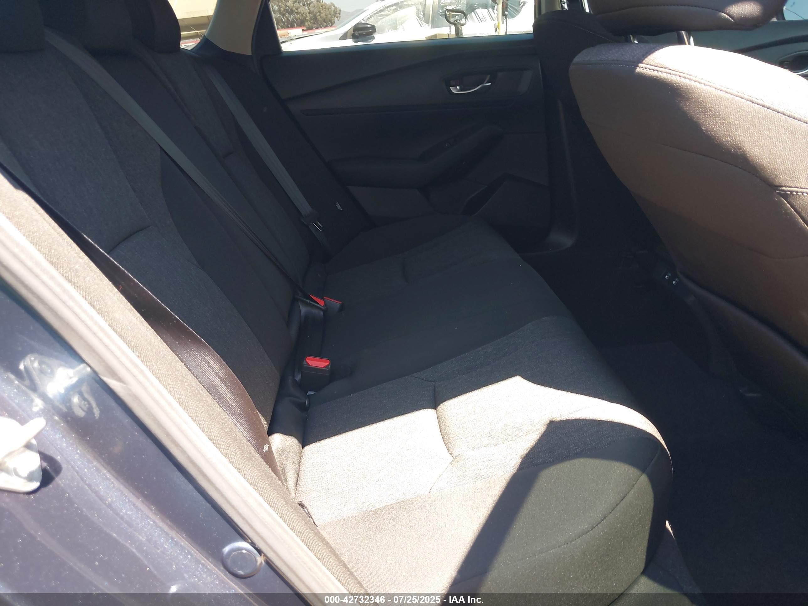 HONDA ACCORD image 8