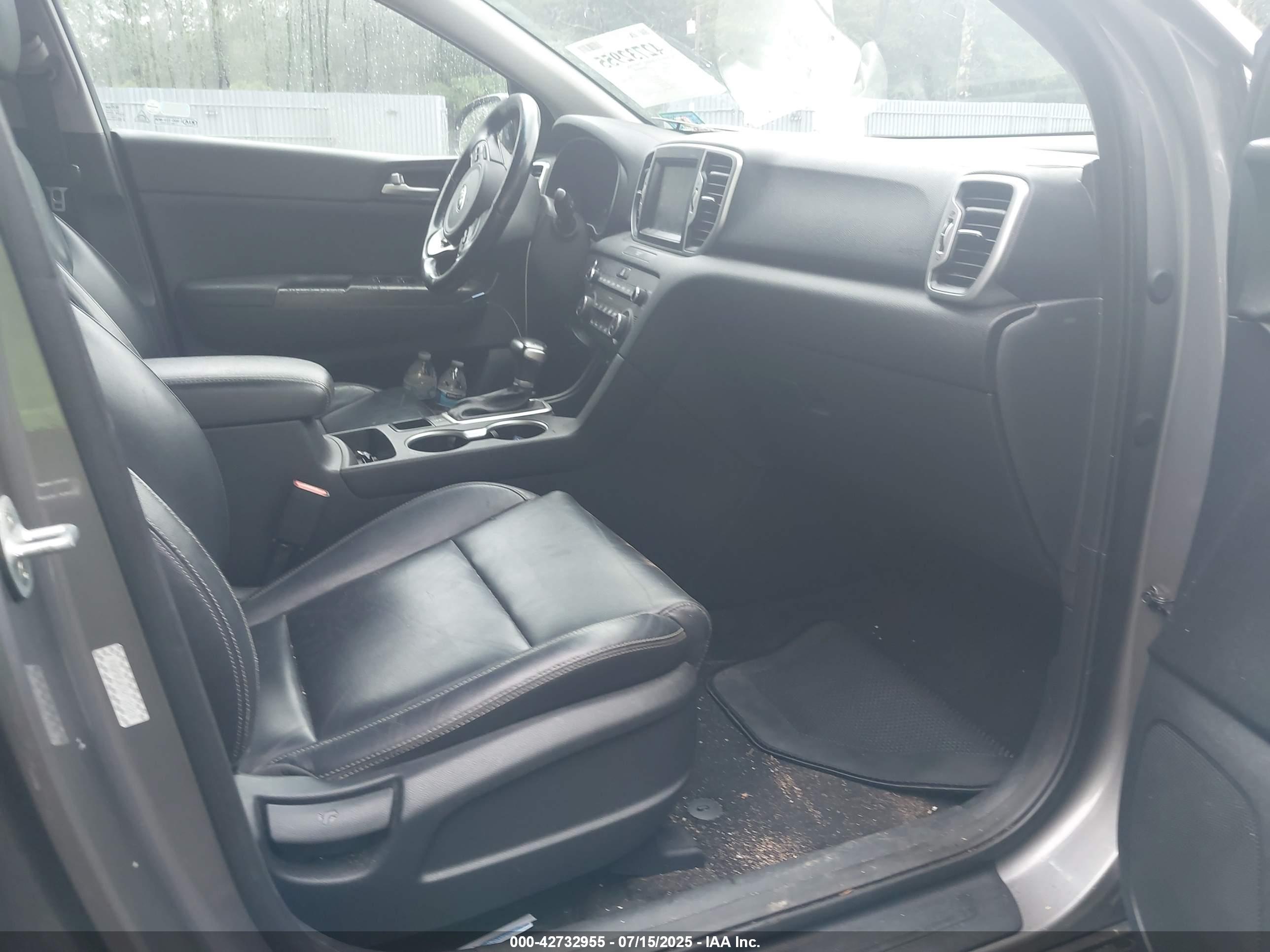 KIA SPORTAGE image 5