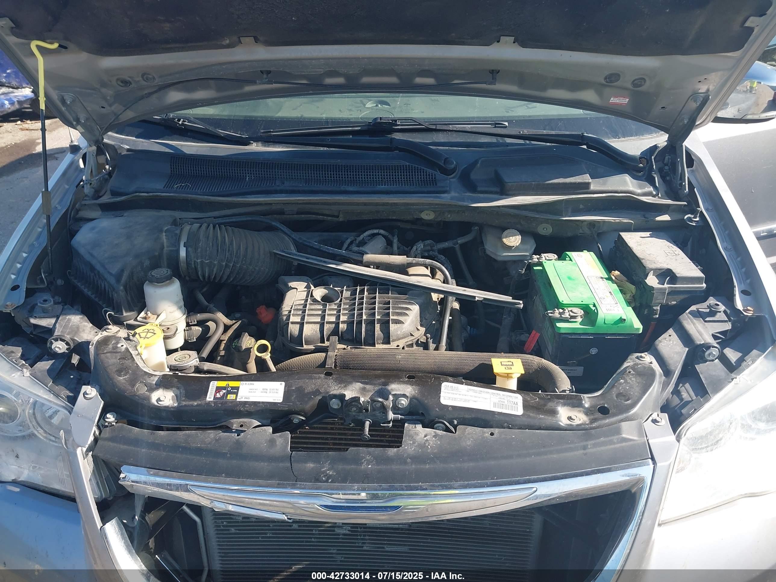 CHRYSLER TOWN image 10